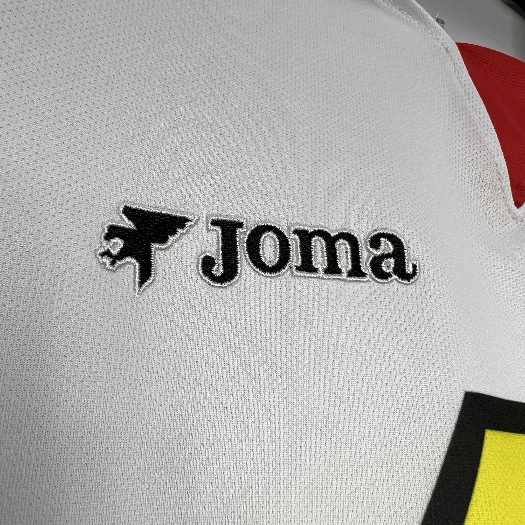 AlphaJersey-Retro Rayo Vallecano 2001-02 Home Jersey