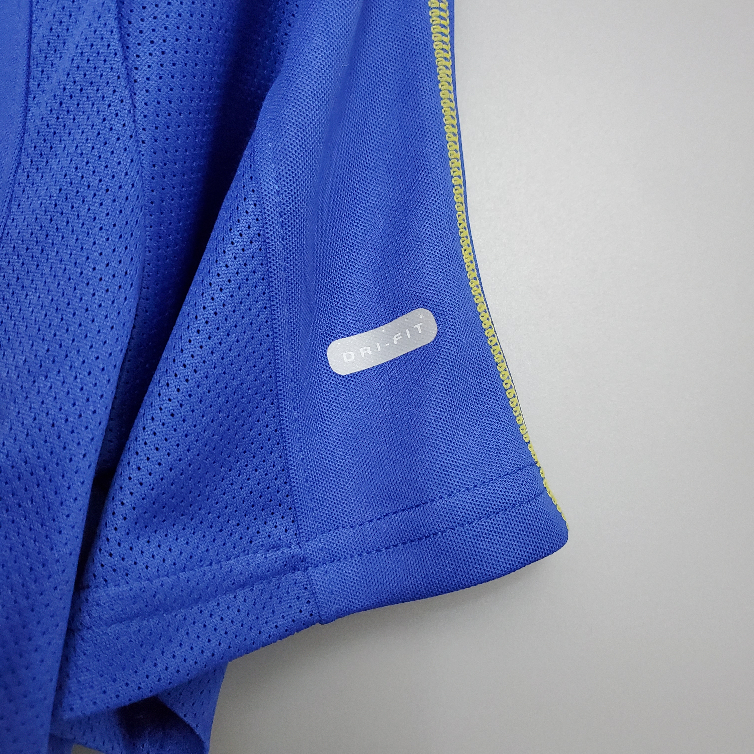 AlphaJersey-Retro Boca Juniors 2003-04 Home Stadium Jersey