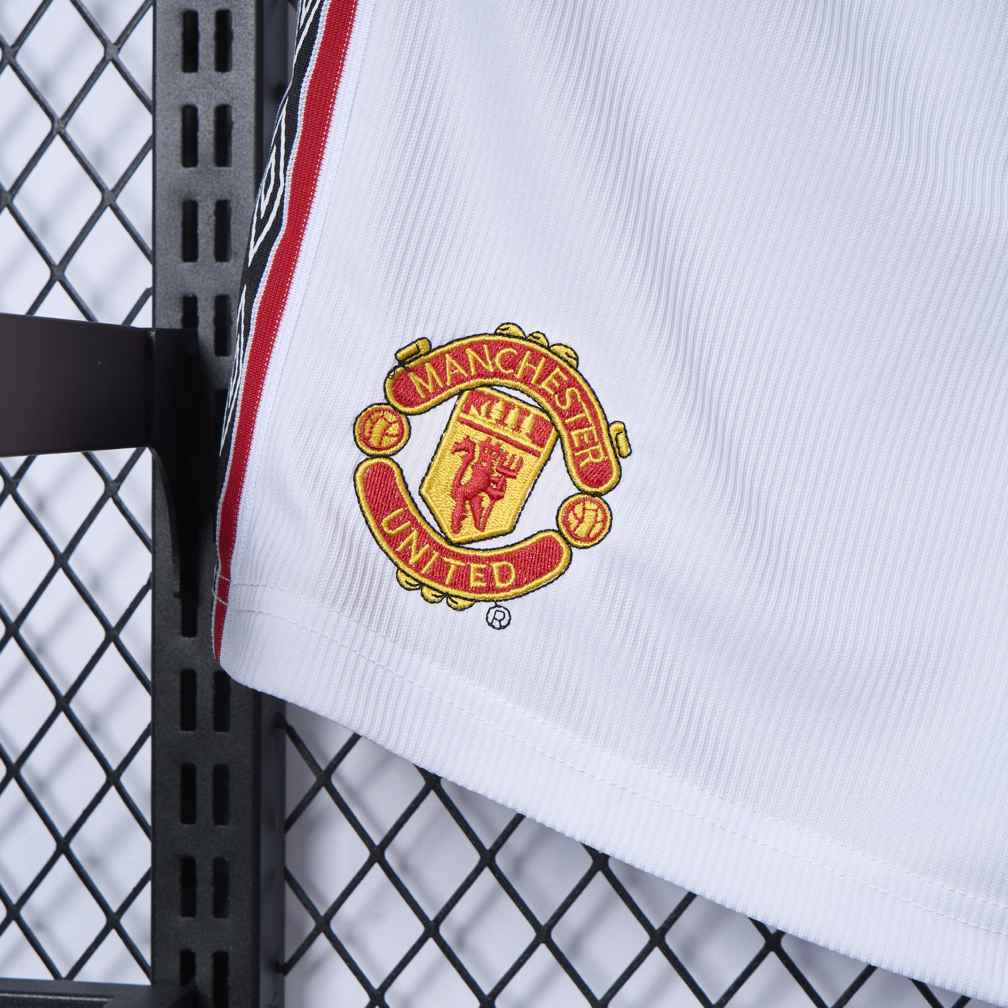 AlphaJersey-Retro Manchester United 1998-99 Home Shorts