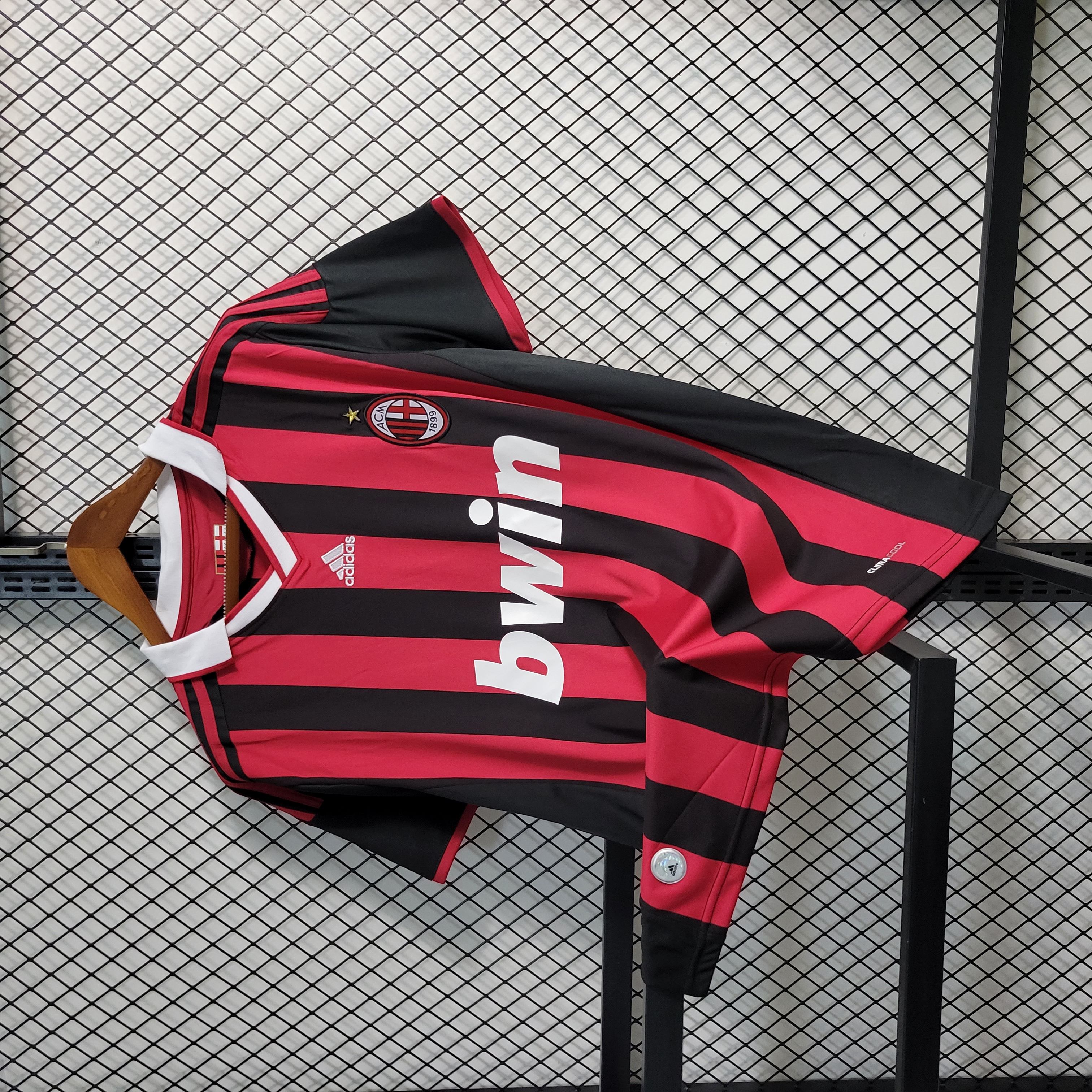 AlphaJersey-Retro AC Milan 2009-10 Home Stadium Jersey