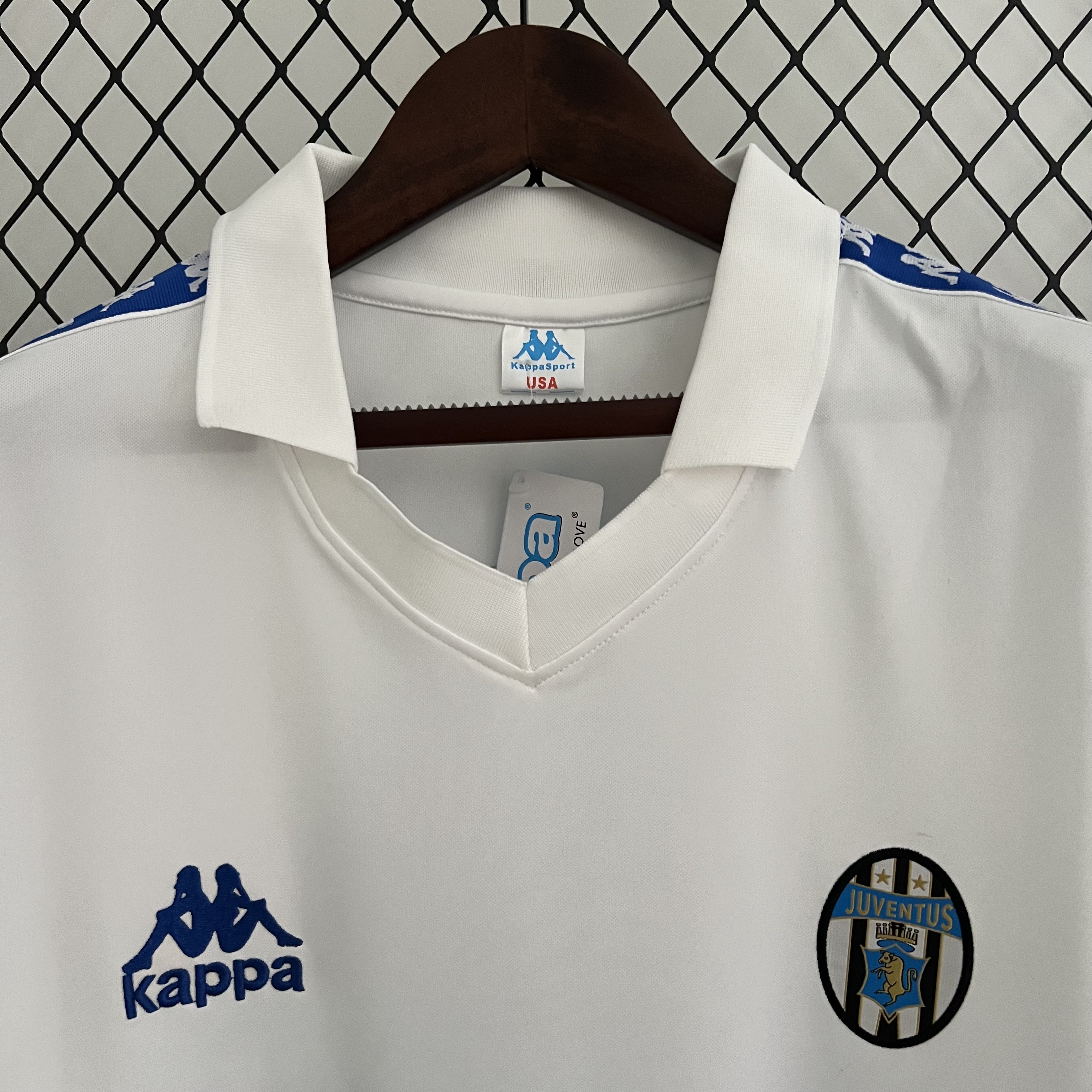AlphaJersey-Retro Juventus 1990-92 White Training Jersey