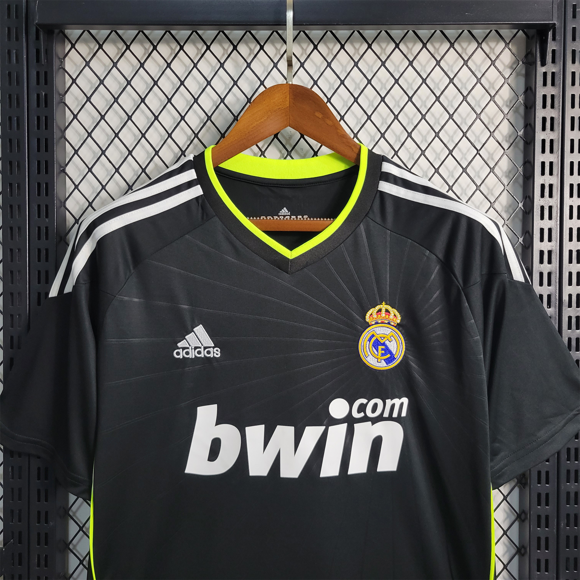 AlphaJersey-Retro Real Madrid 10-11 Away Stadium Jersey