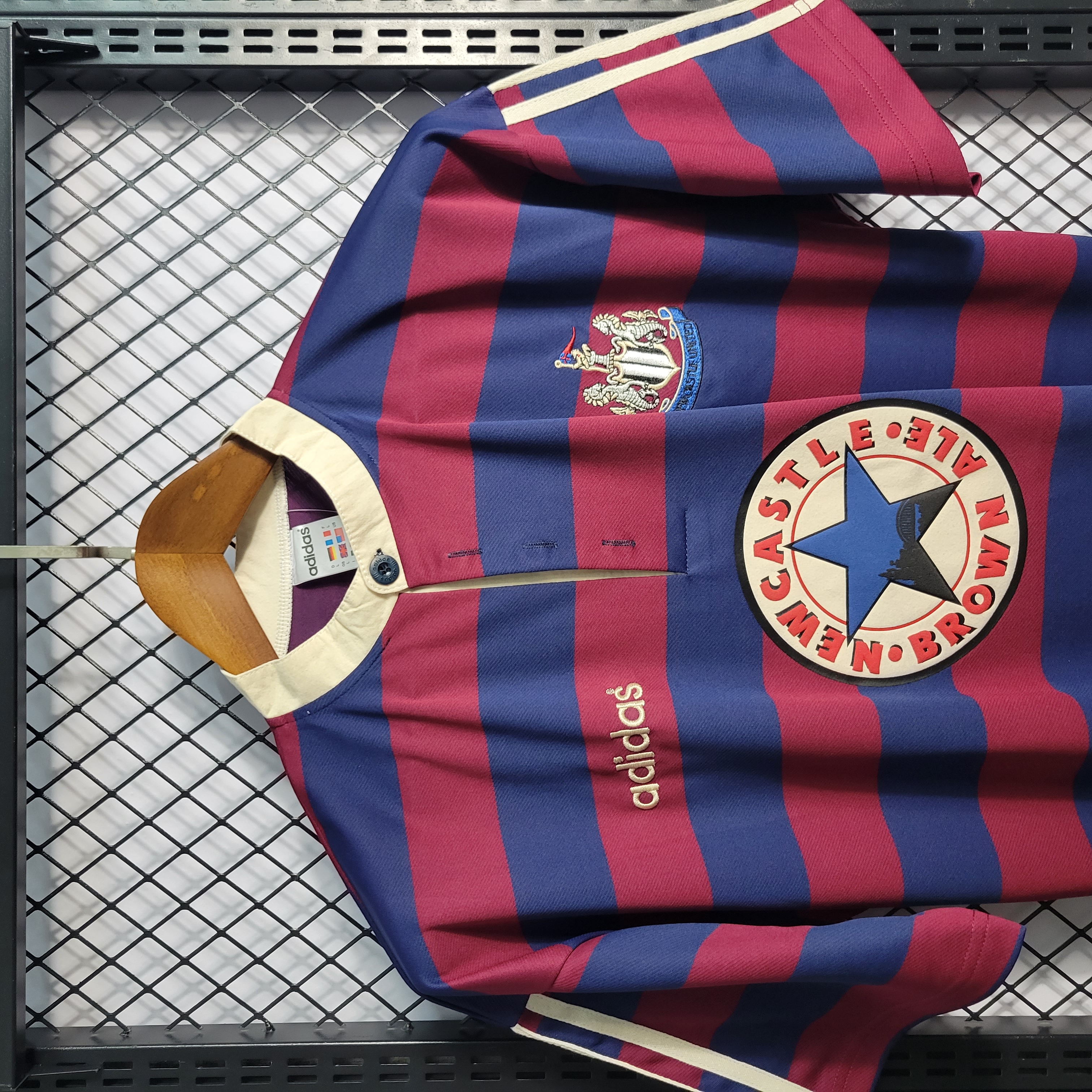 AlphaJersey-Retro Newcastle United 1995-96 Away Stadium Jersey