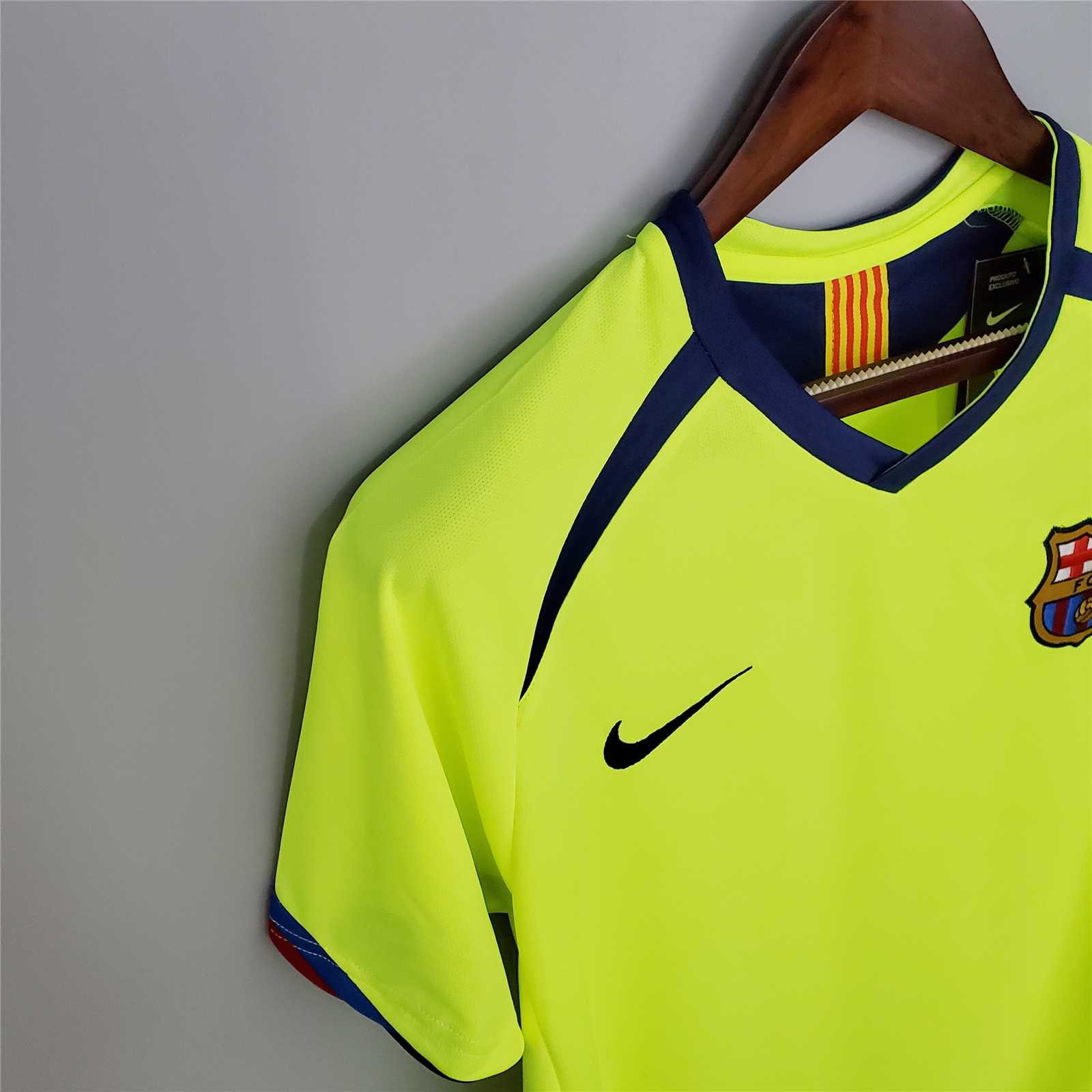AlphaJersey-Retro Barcelona 05-06 Away Jersey
