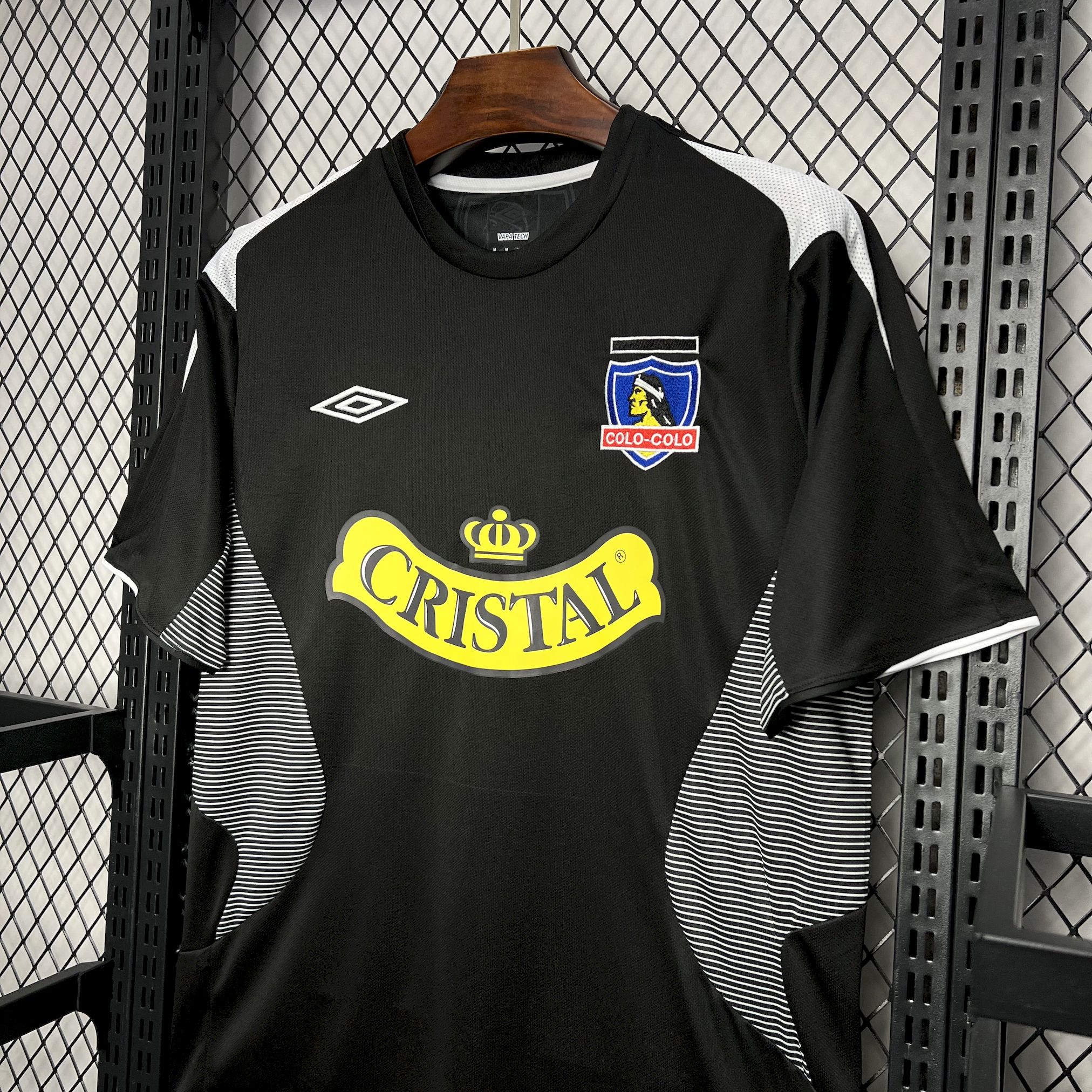 AlphaJersey-Retro Colo Colo 2006 Away Jersey