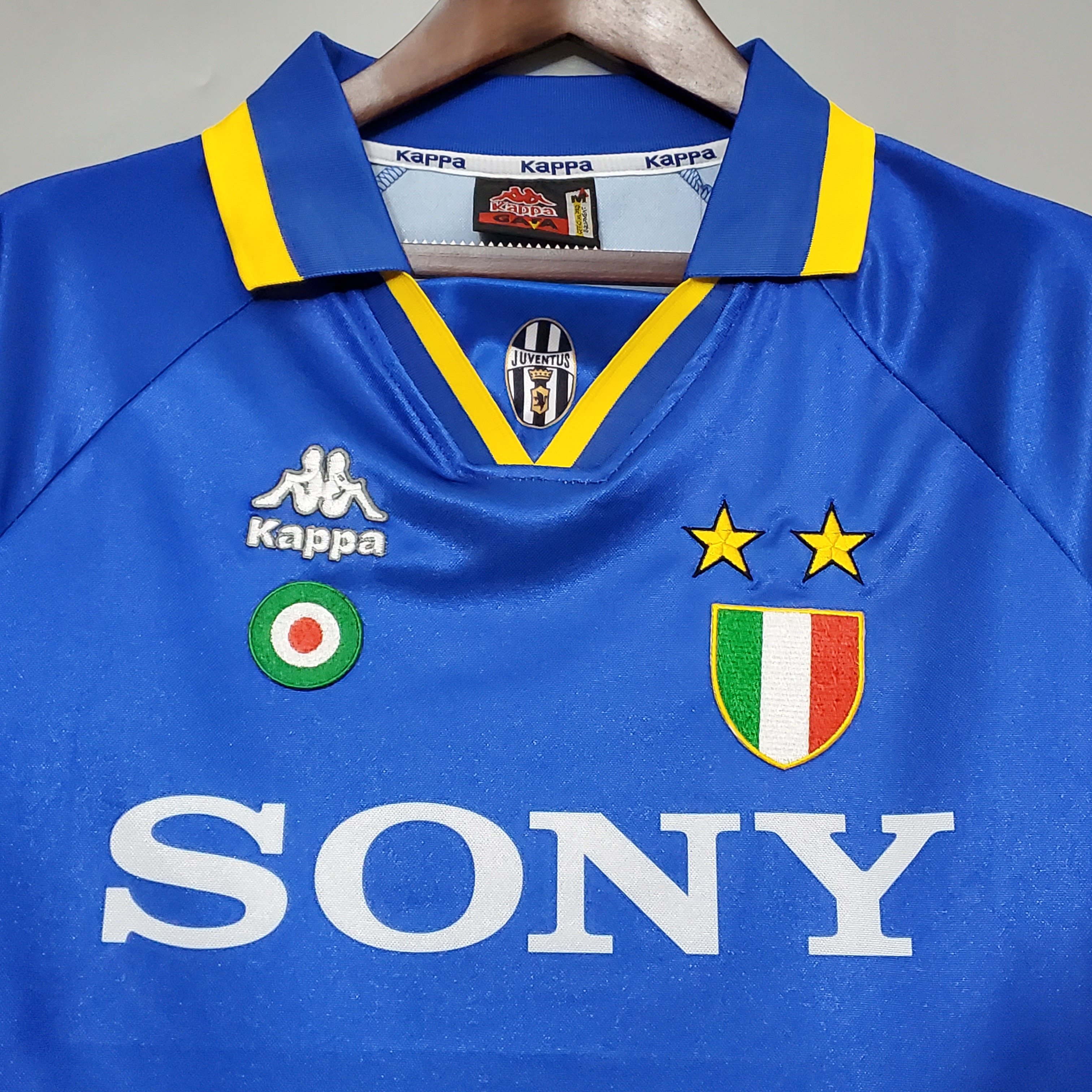 AlphaJersey-Retro Juventus 1995-96 Away Stadium Jersey