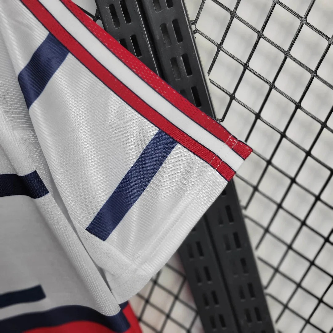 AlphaJersey-Retro Bayern Munich 1998-00 Away Jersey