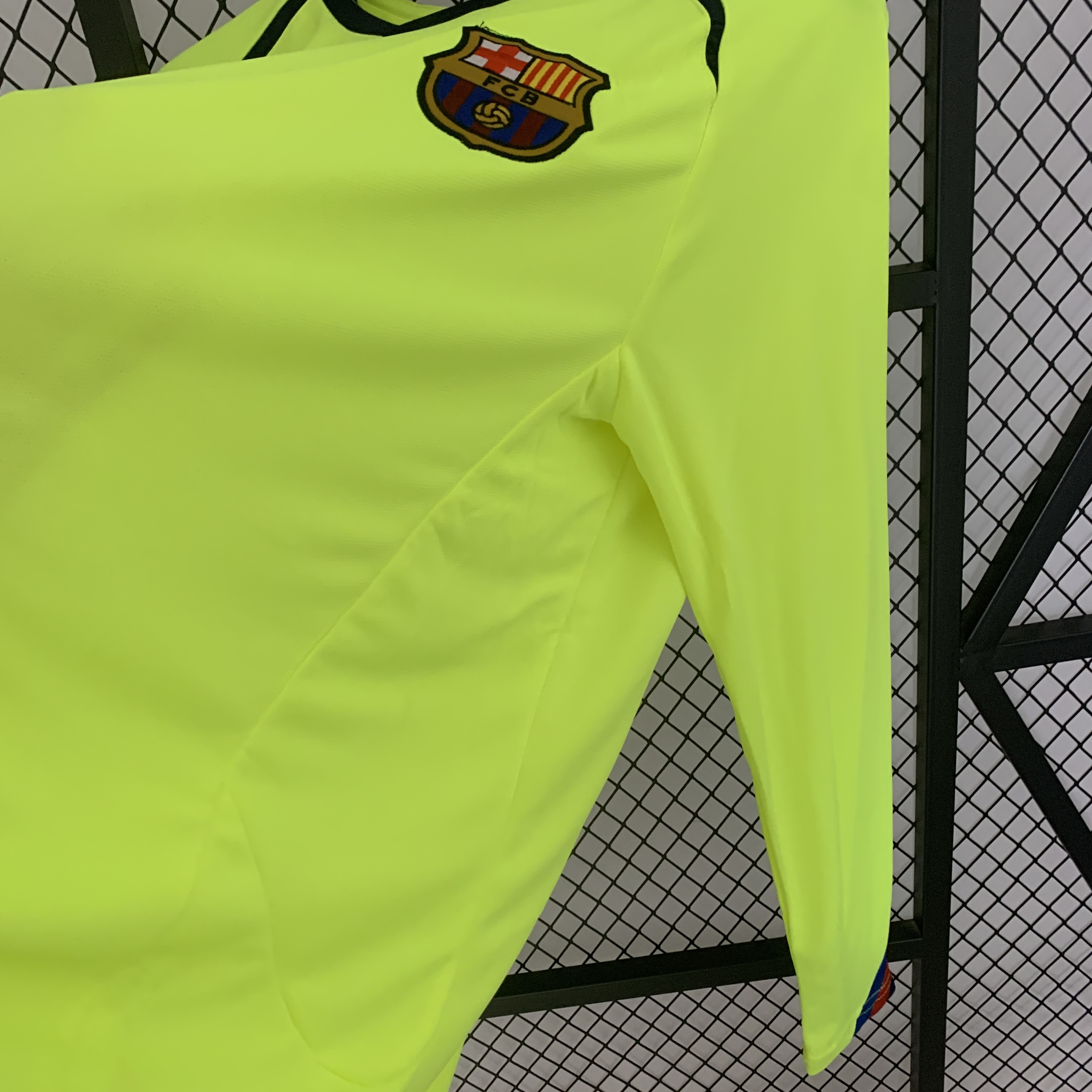AlphaJersey-Retro Barcelona 05-06 Away Stadium Long Sleeve Jersey
