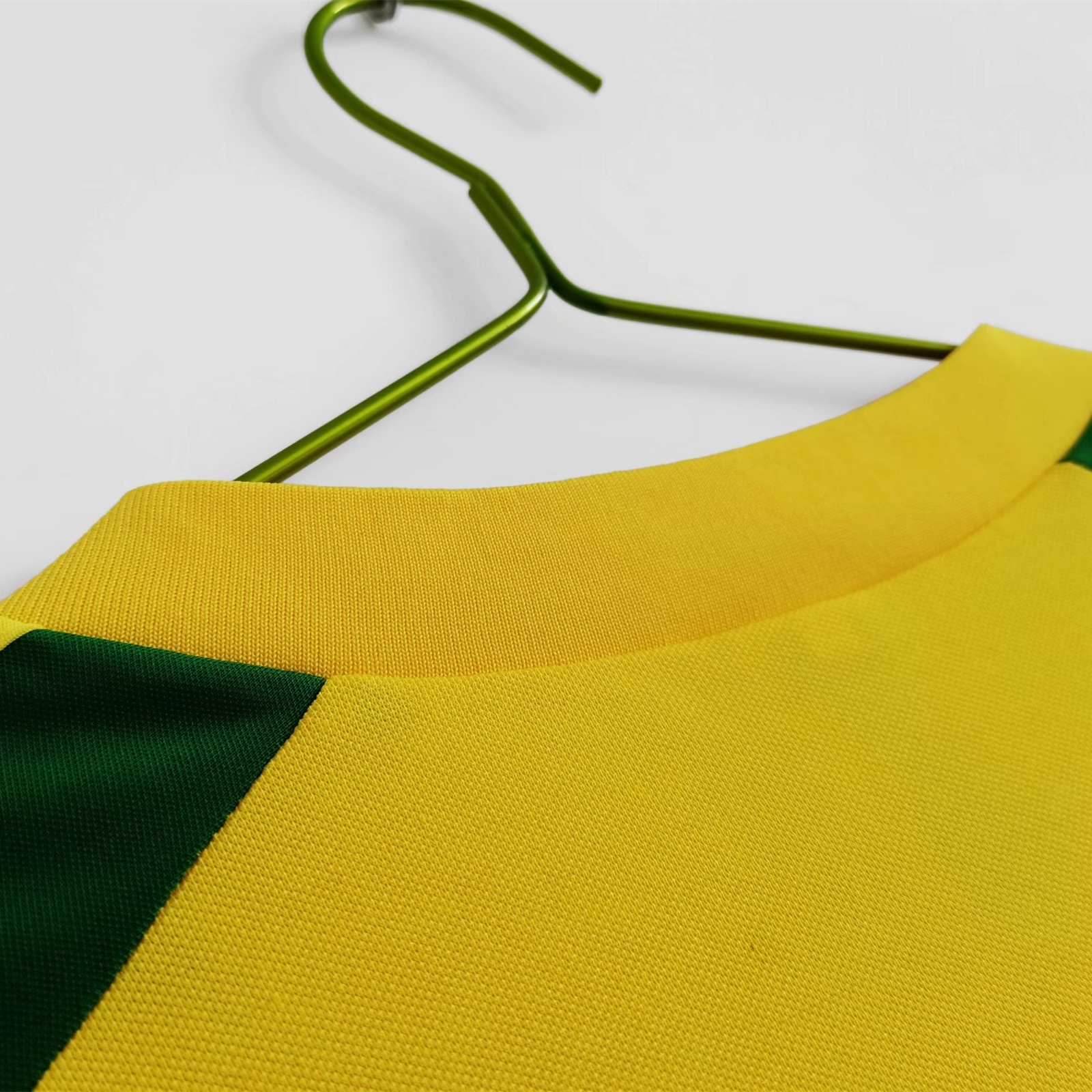 AlphaJersey-Retro Wales 1982 Away Stadium Jersey