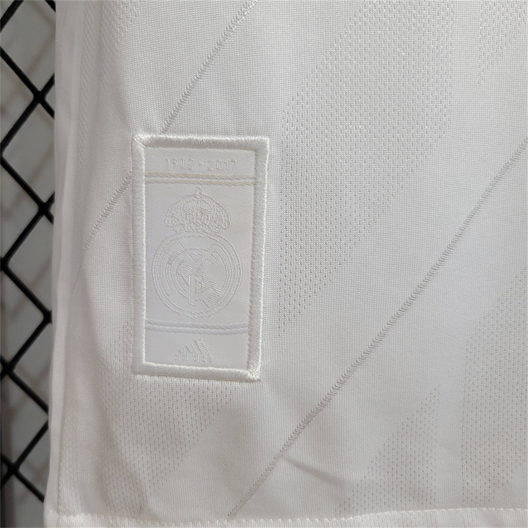 AlphaJersey-Retro Real Madrid 17-18 Home Long Sleeve Jersey - with Champions League Final Final