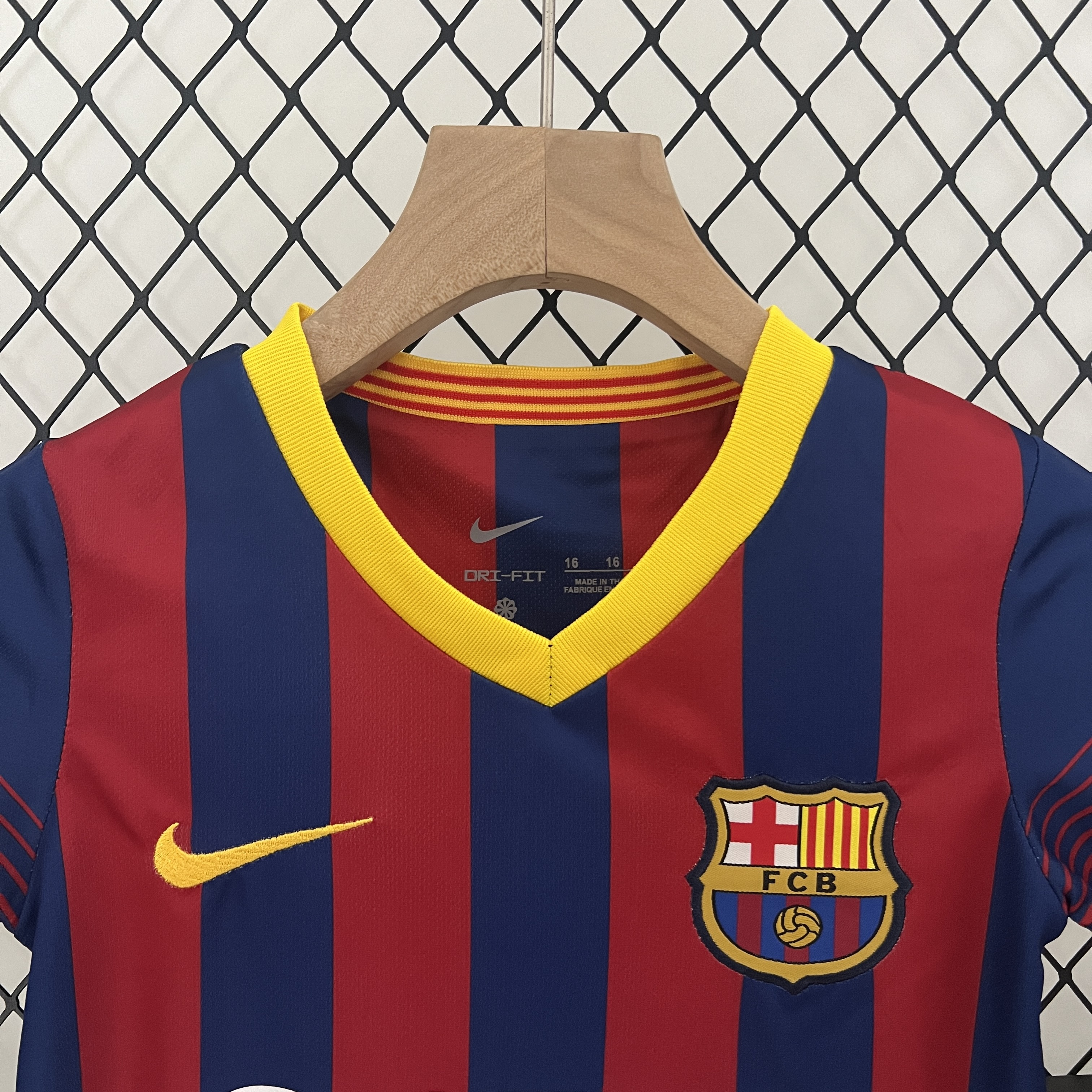 AlphaJersey-Retro Barcelona 2013-14 Home Stadium Kids Kit