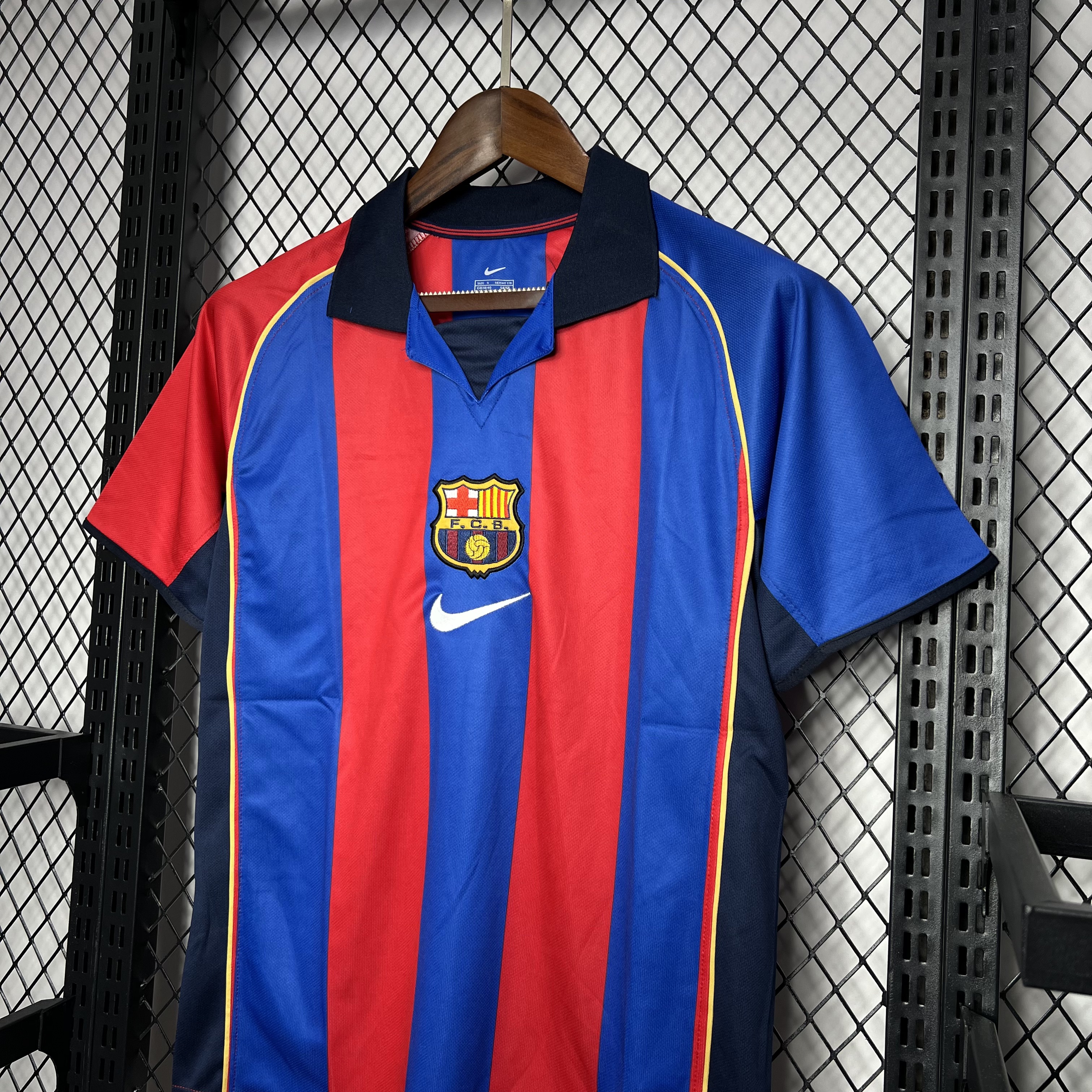 AlphaJersey-Retro Barcelona 01-02 Home Stadium Jersey