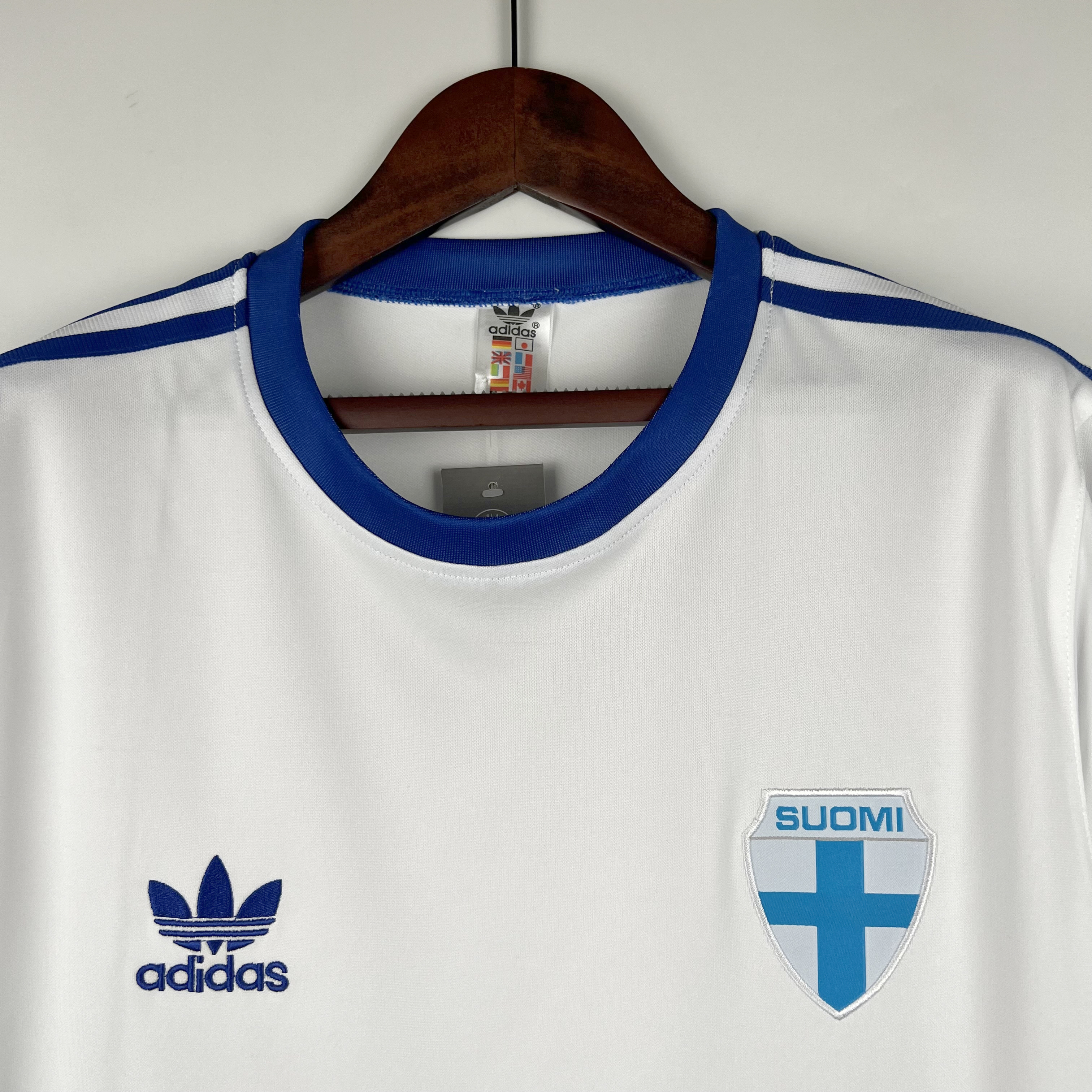 AlphaJersey-Retro Finland 1982 Home Stadium Jersey