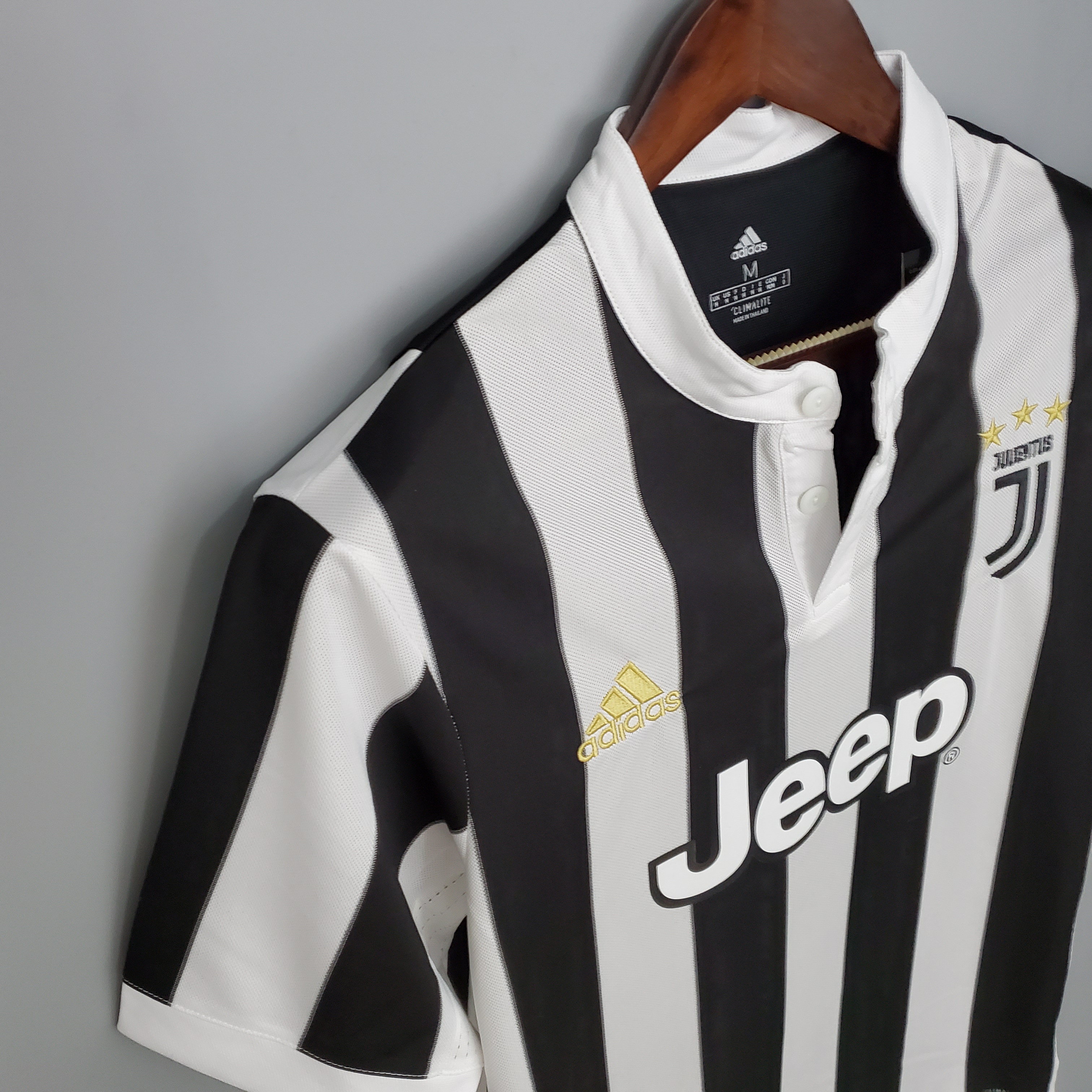 AlphaJersey-Retro Juventus 2017-18 Home Stadium Jersey