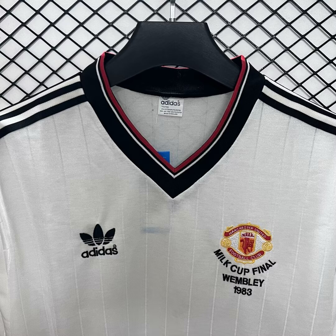 AlphaJersey-Retro Manchester United 82-84 Away Long Sleeve Jersey League Cup Final
