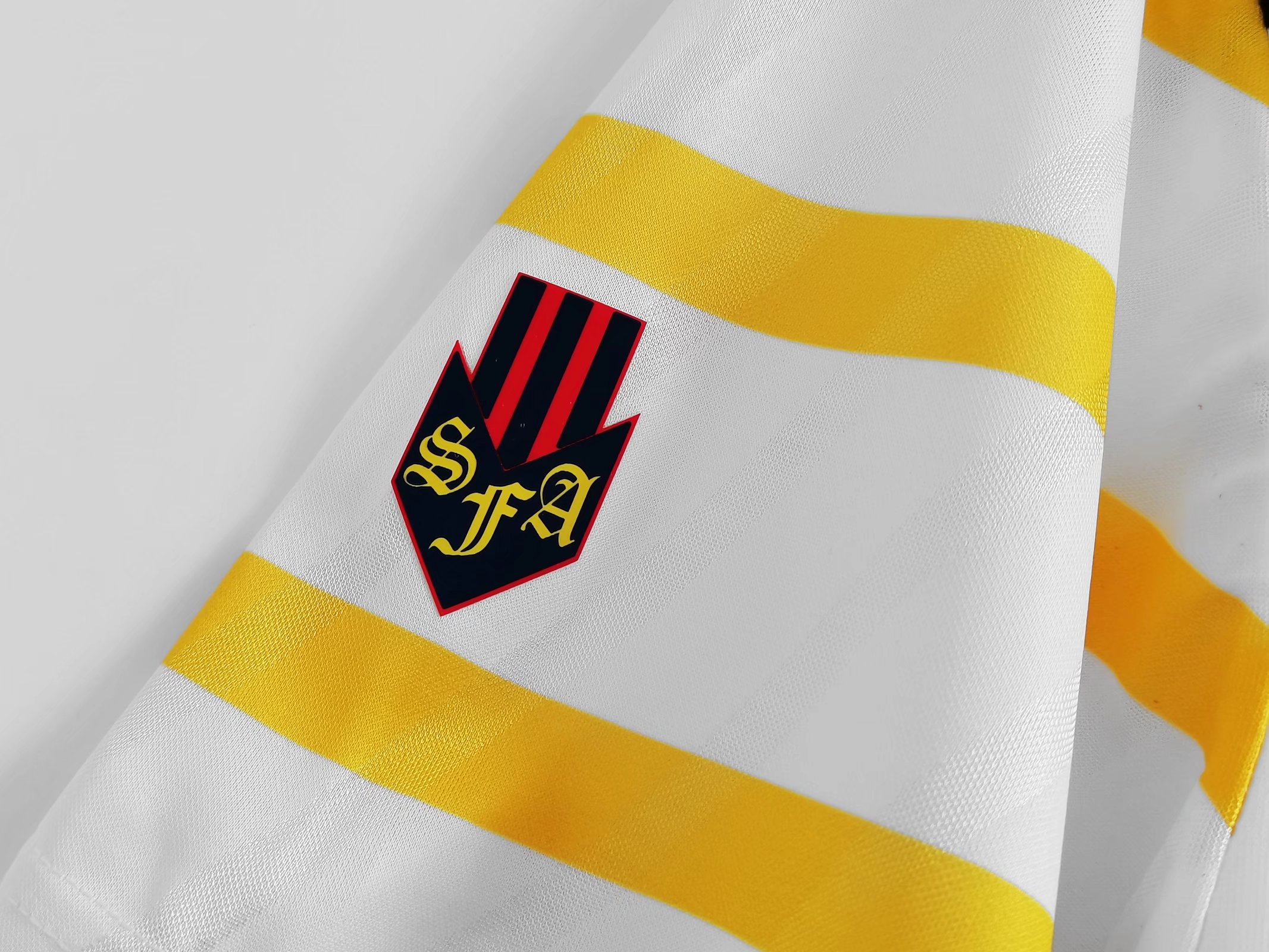AlphaJersey-Retro S-c-o.t l.a-n.d 1988-91 Away Jersey - Fans Version
