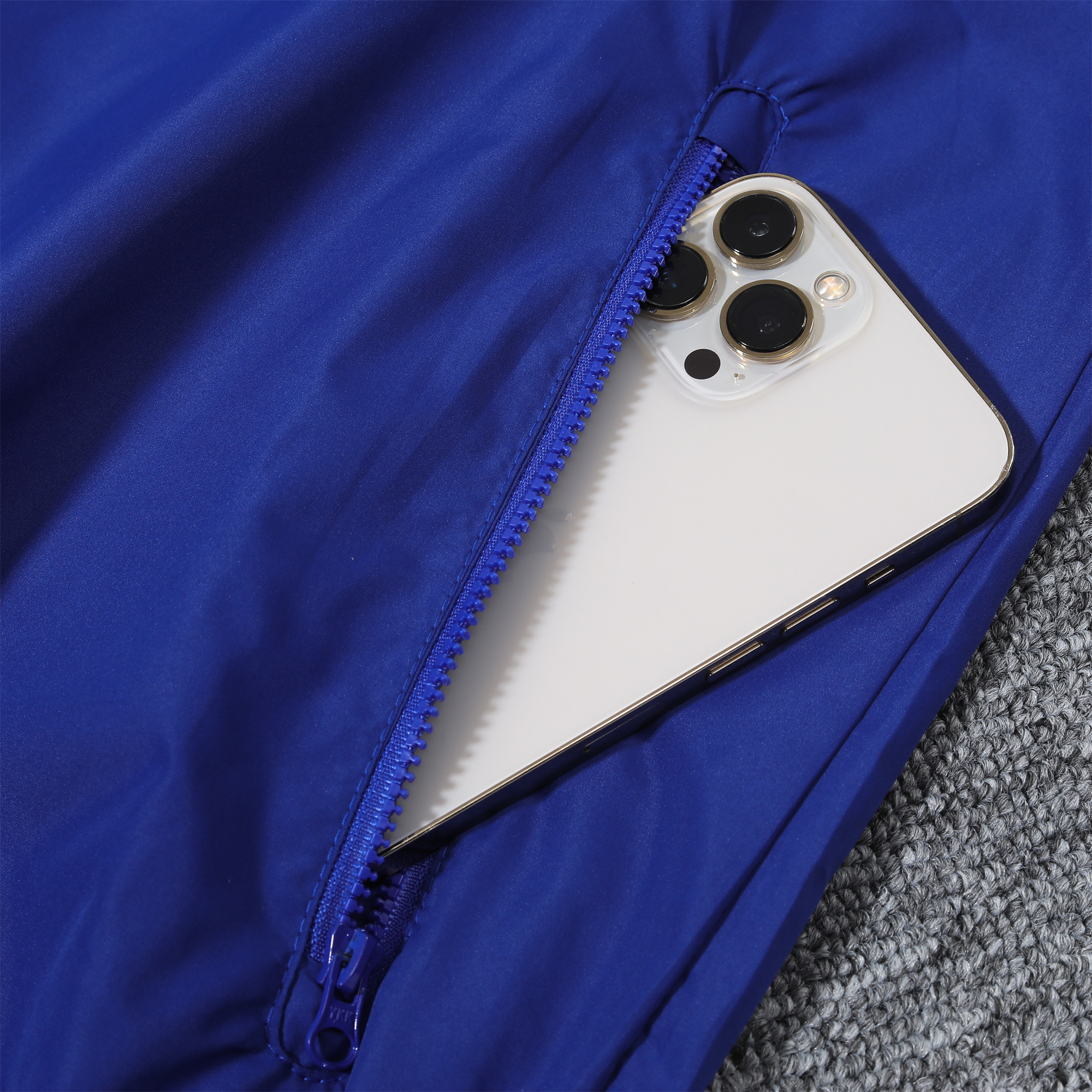 AlphaJersey-Japan 2024 Vintage Flame '98 Style Hooded Windbreaker - Player Version