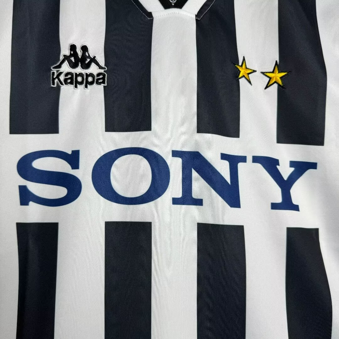 AlphaJersey-Retro Juventus 1995-97 Home Stadium Jersey
