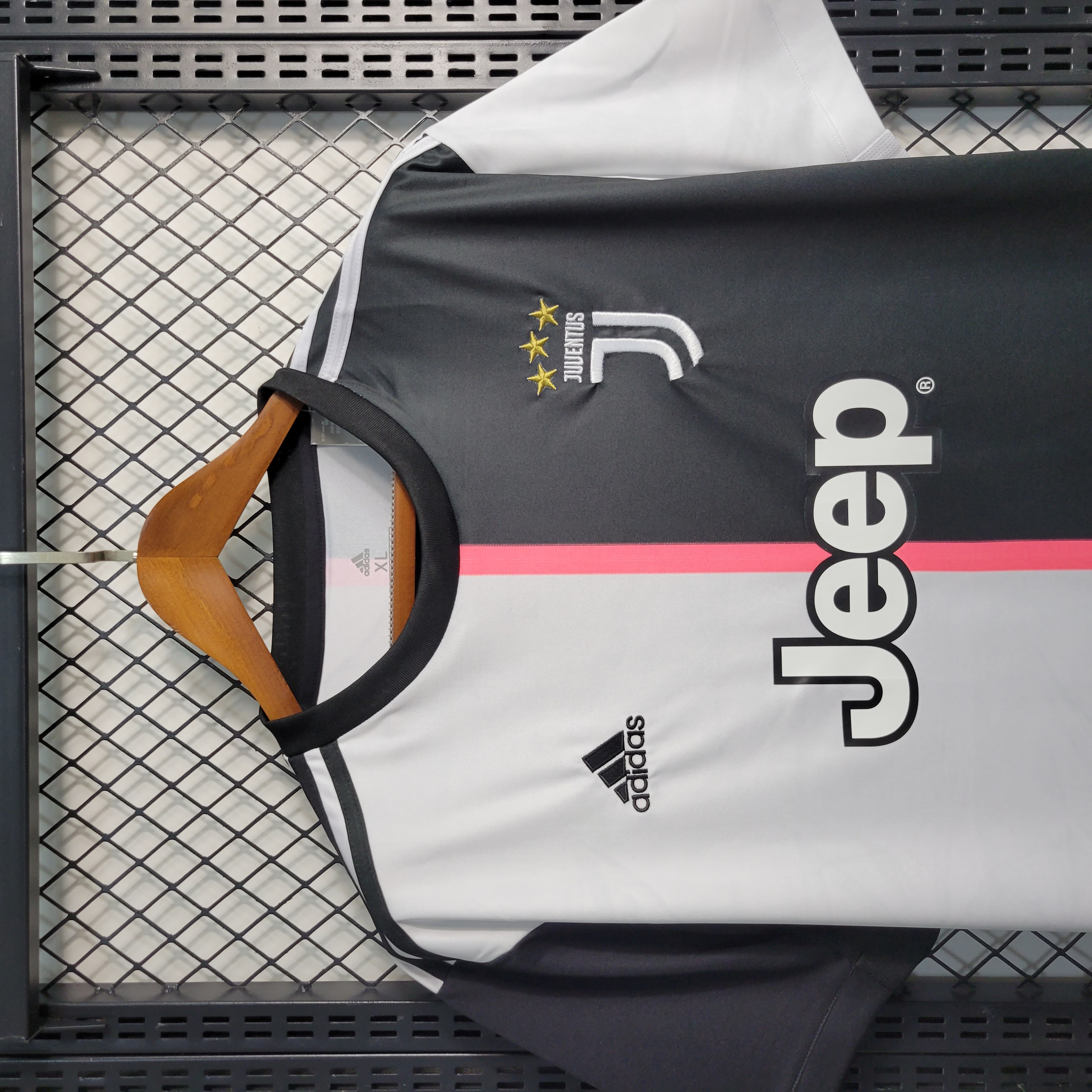 AlphaJersey-Retro Juventus 2019-20 Home Stadium Jersey