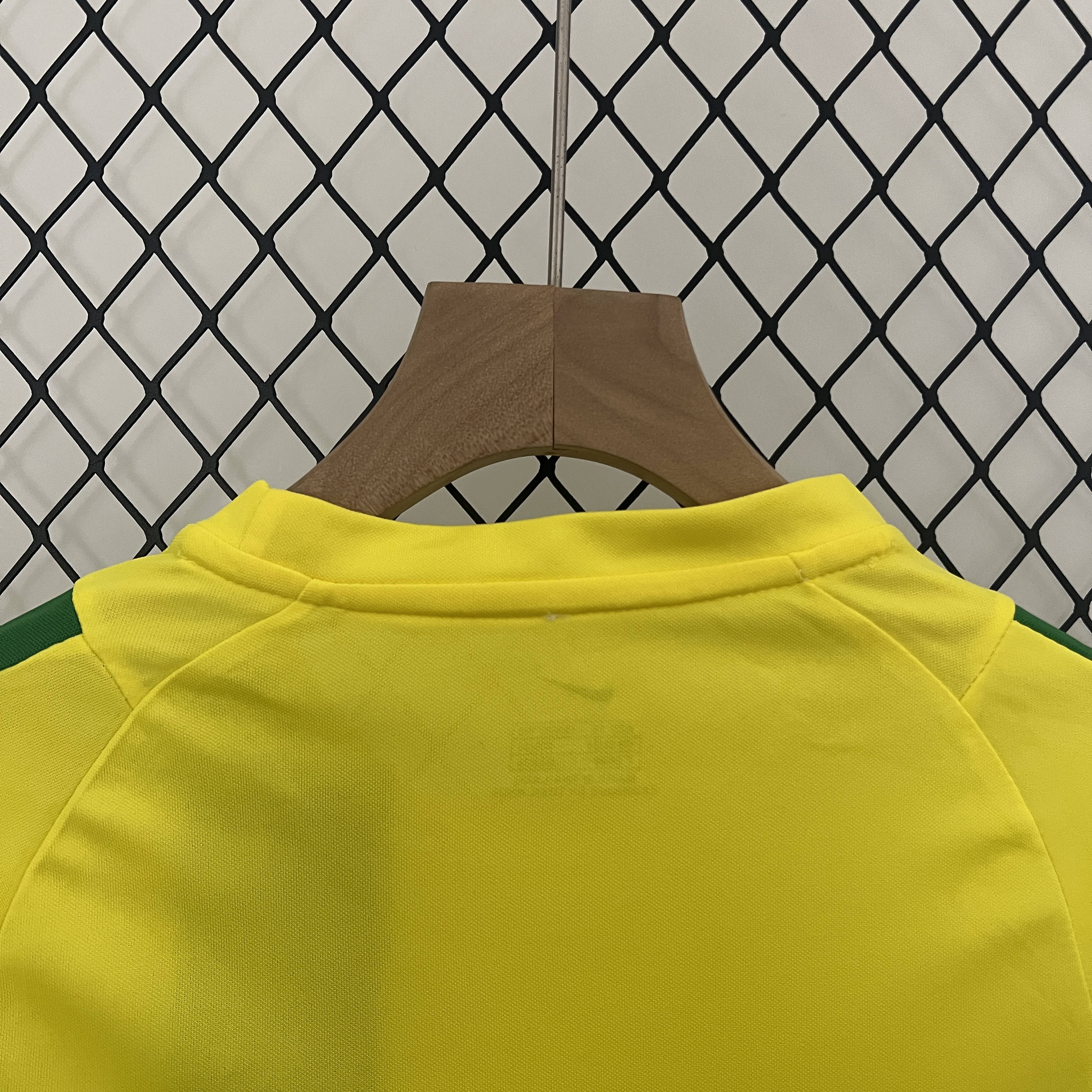 AlphaJersey-Retro Brazil 2002 Home Stadium Kids Kit