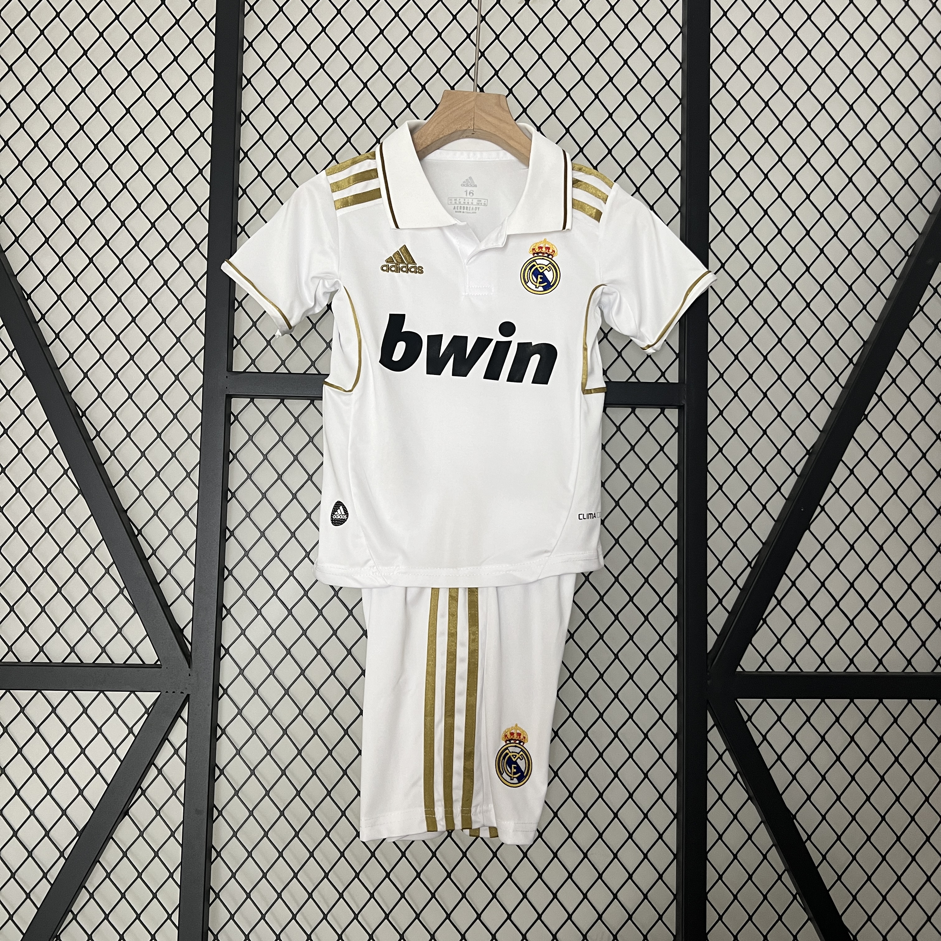 AlphaJersey-Retro Real Madrid 11-12 Home Stadium Kids Kit
