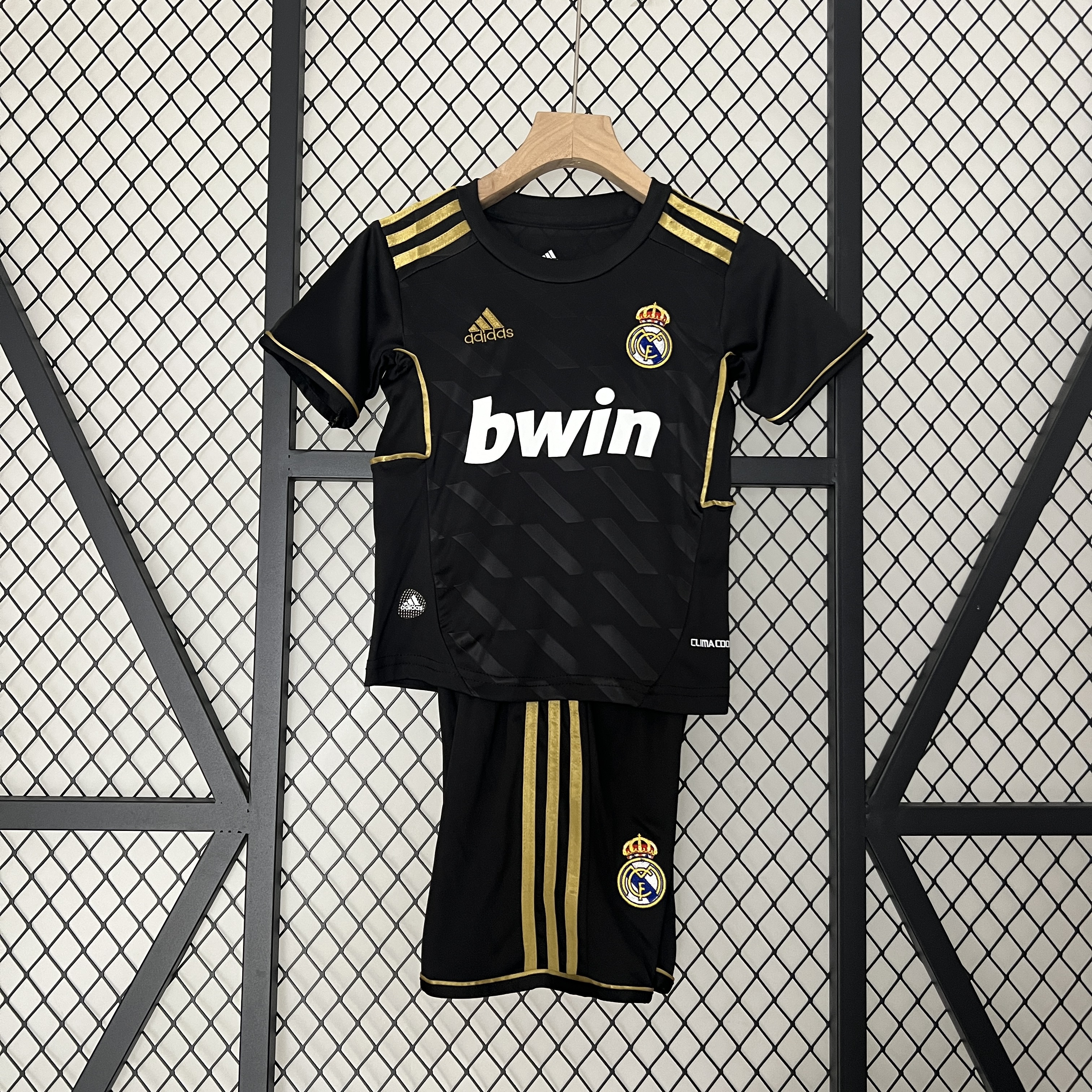 AlphaJersey-Retro Real Madrid 11-12 Away Stadium Kids Kit