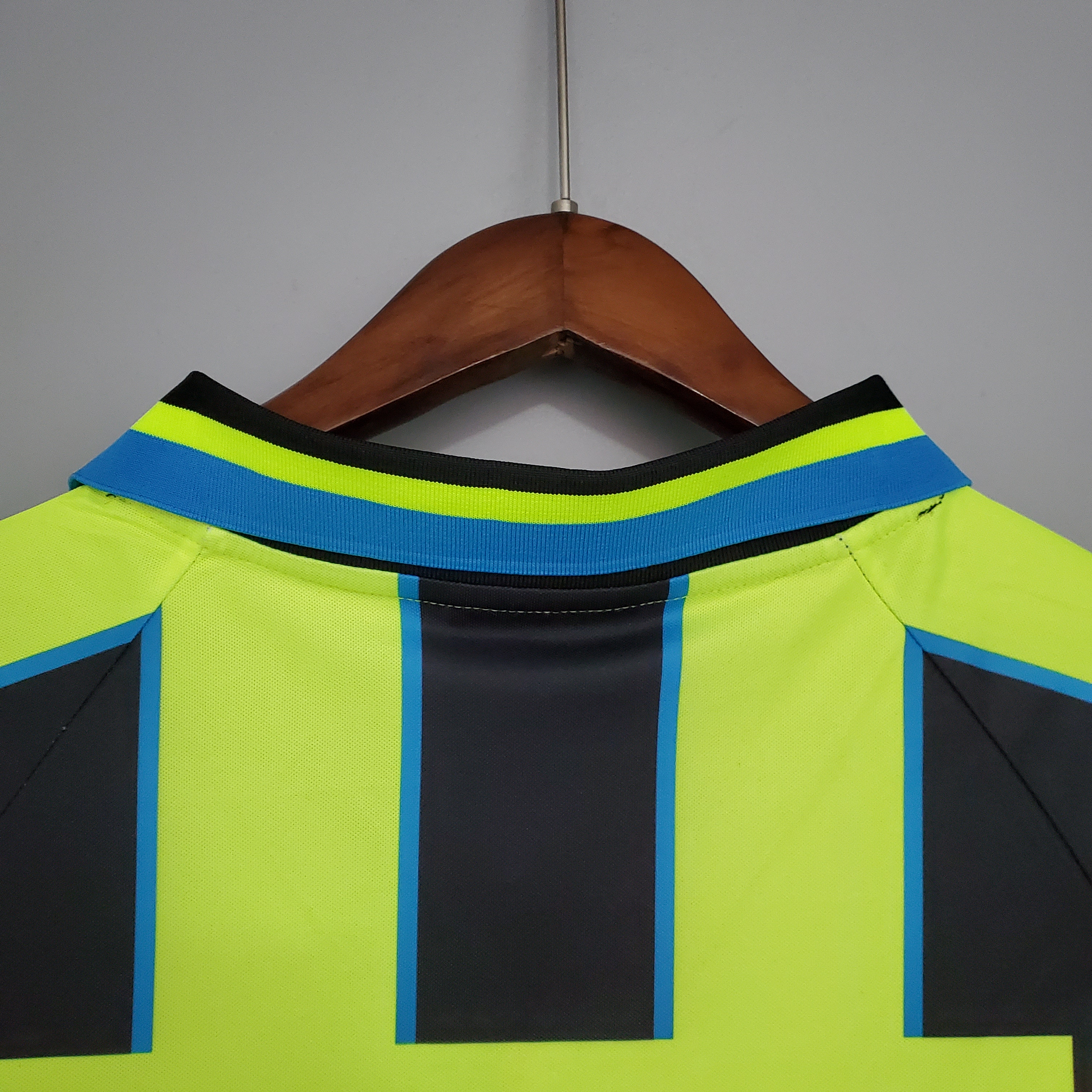 AlphaJersey-Retro Manchester City 1998-99 Away Stadium Jersey