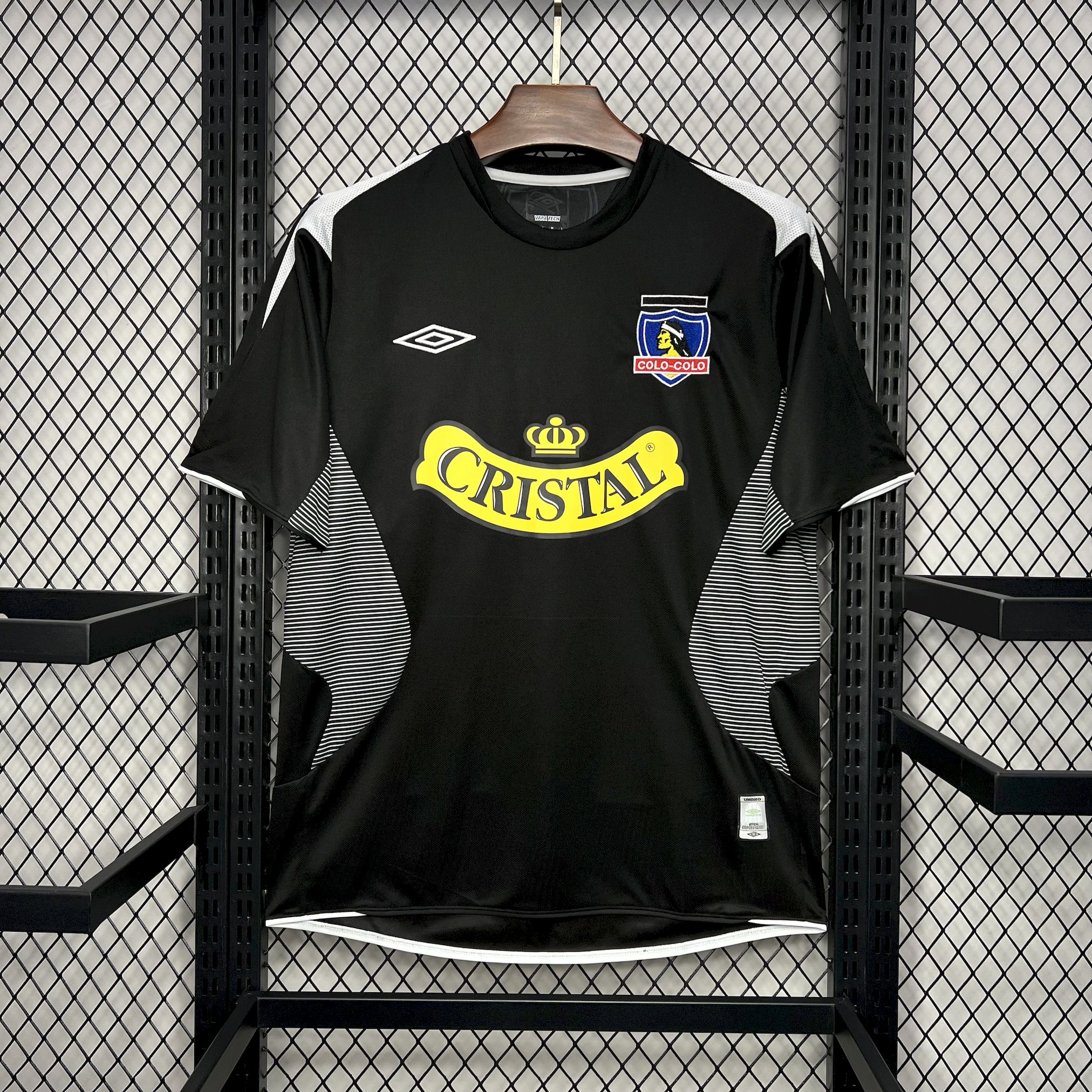 AlphaJersey-Retro Colo Colo 2006 Away Jersey