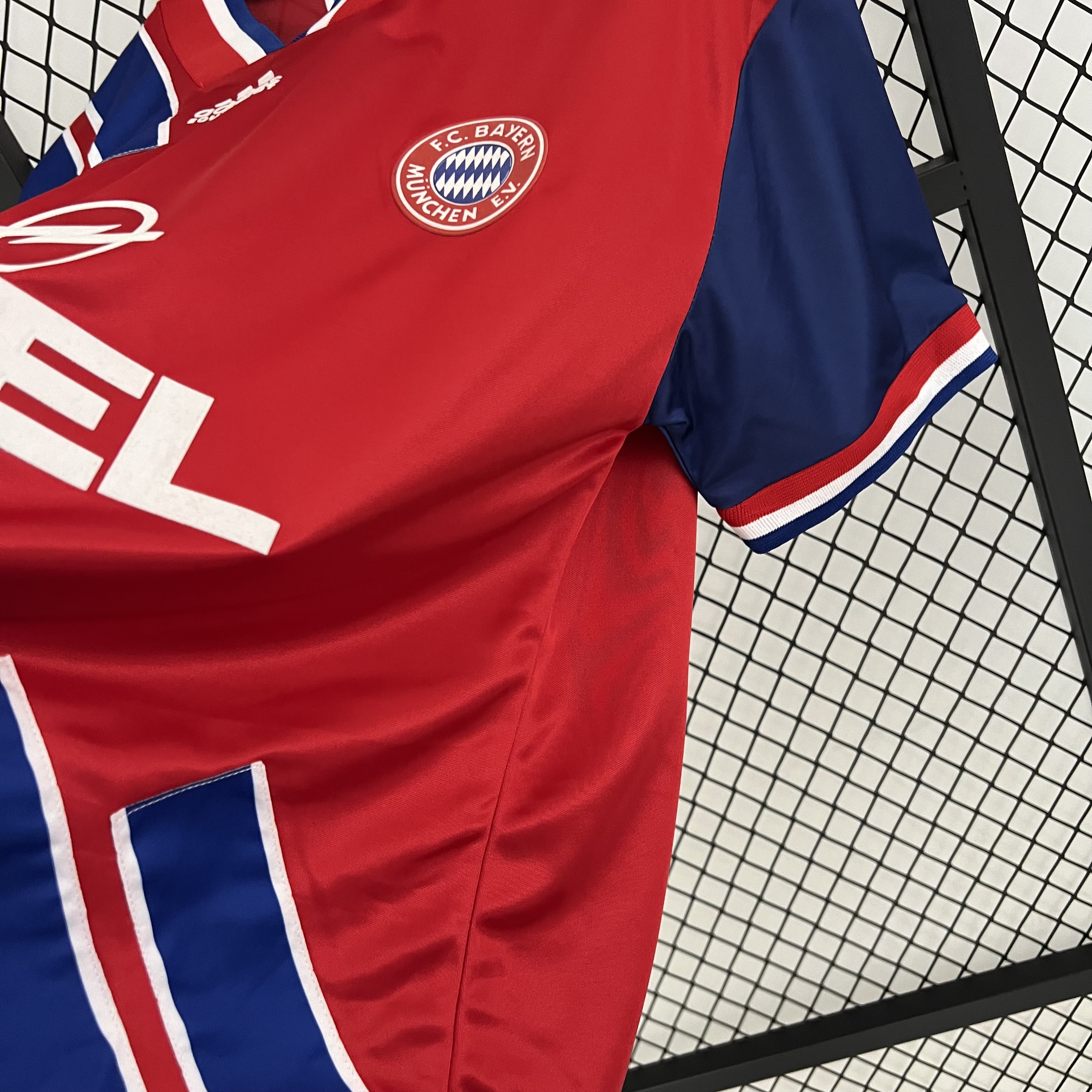 AlphaJersey-Retro Bayern Munich 93-95 Home Stadium Jersey
