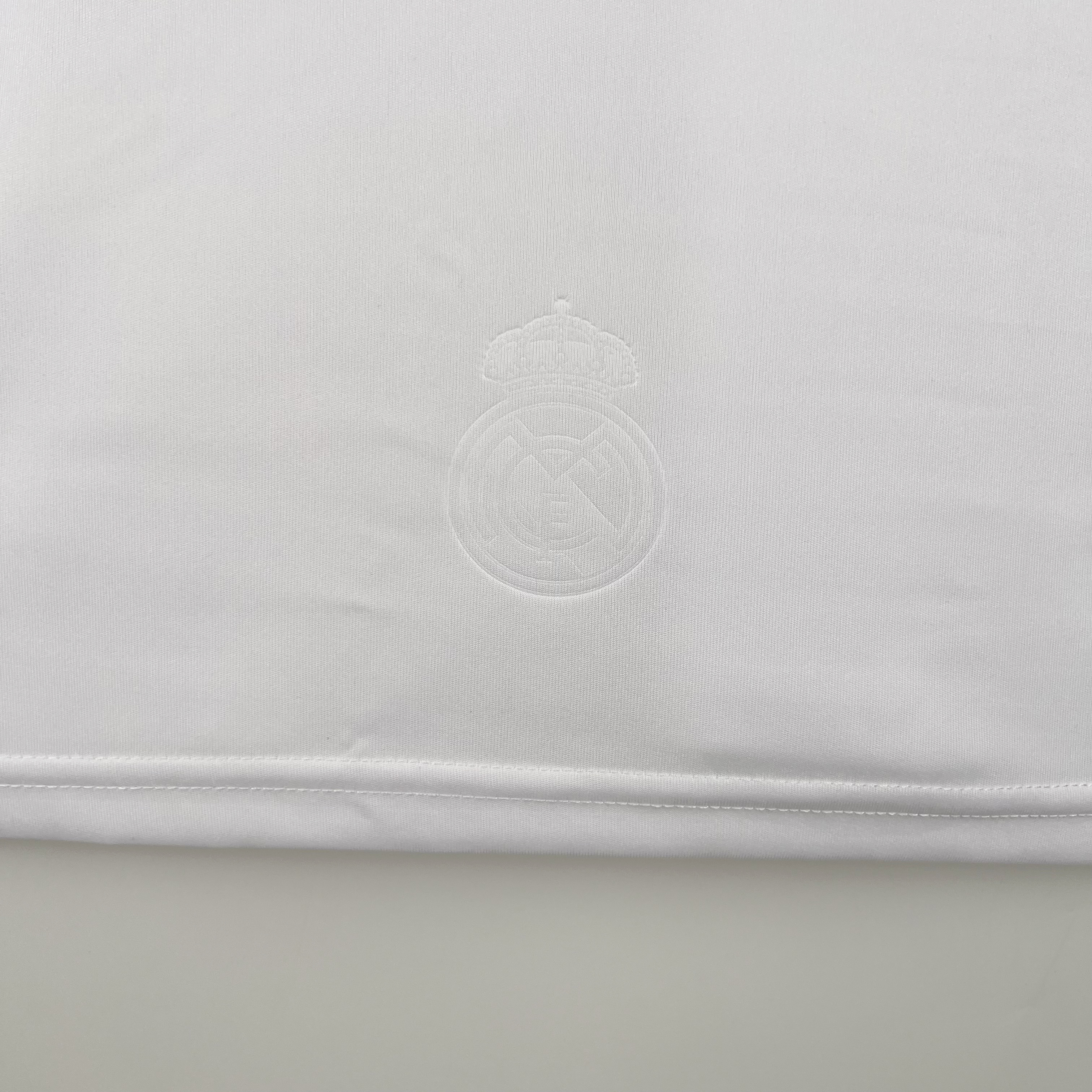 AlphaJersey-Retro Real Madrid 08-09 Home Stadium Jersey