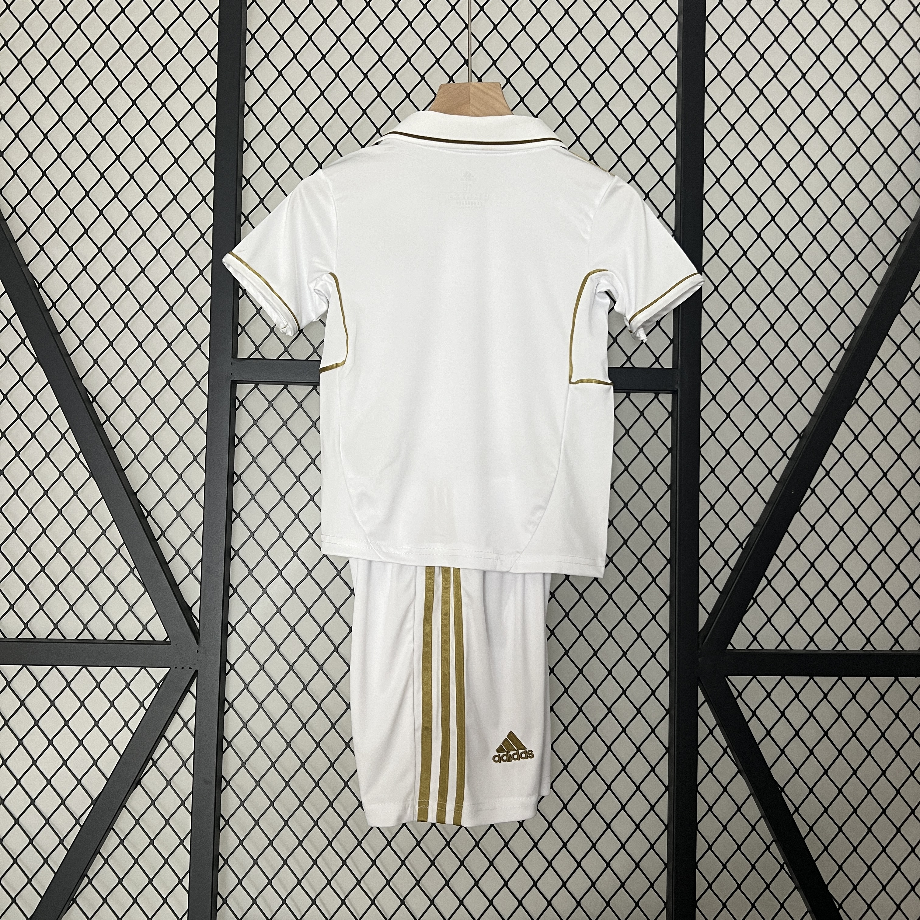 AlphaJersey-Retro Real Madrid 11-12 Home Stadium Kids Kit