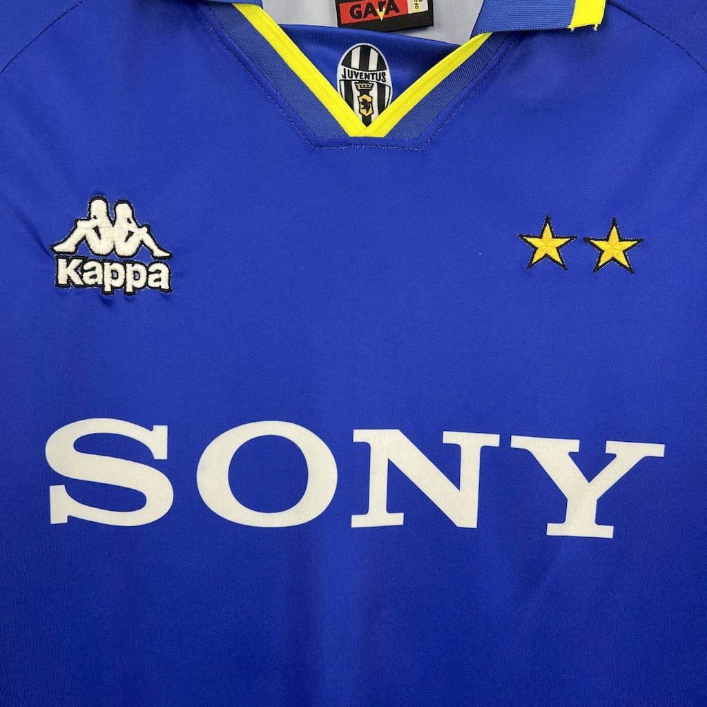 AlphaJersey-Retro Juventus 1996-97 Away Jersey