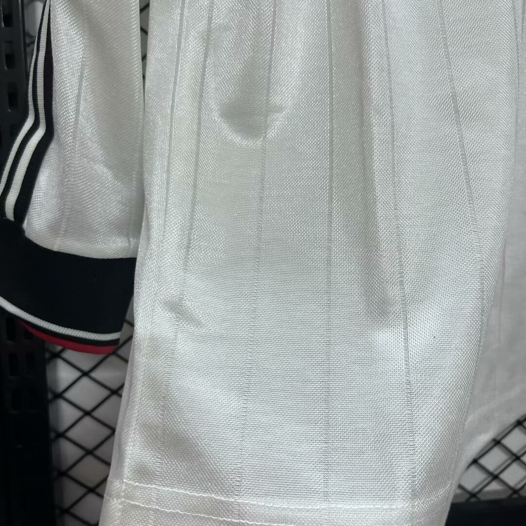 AlphaJersey-Retro Manchester United 82-84 Away Long Sleeve Jersey League Cup Final