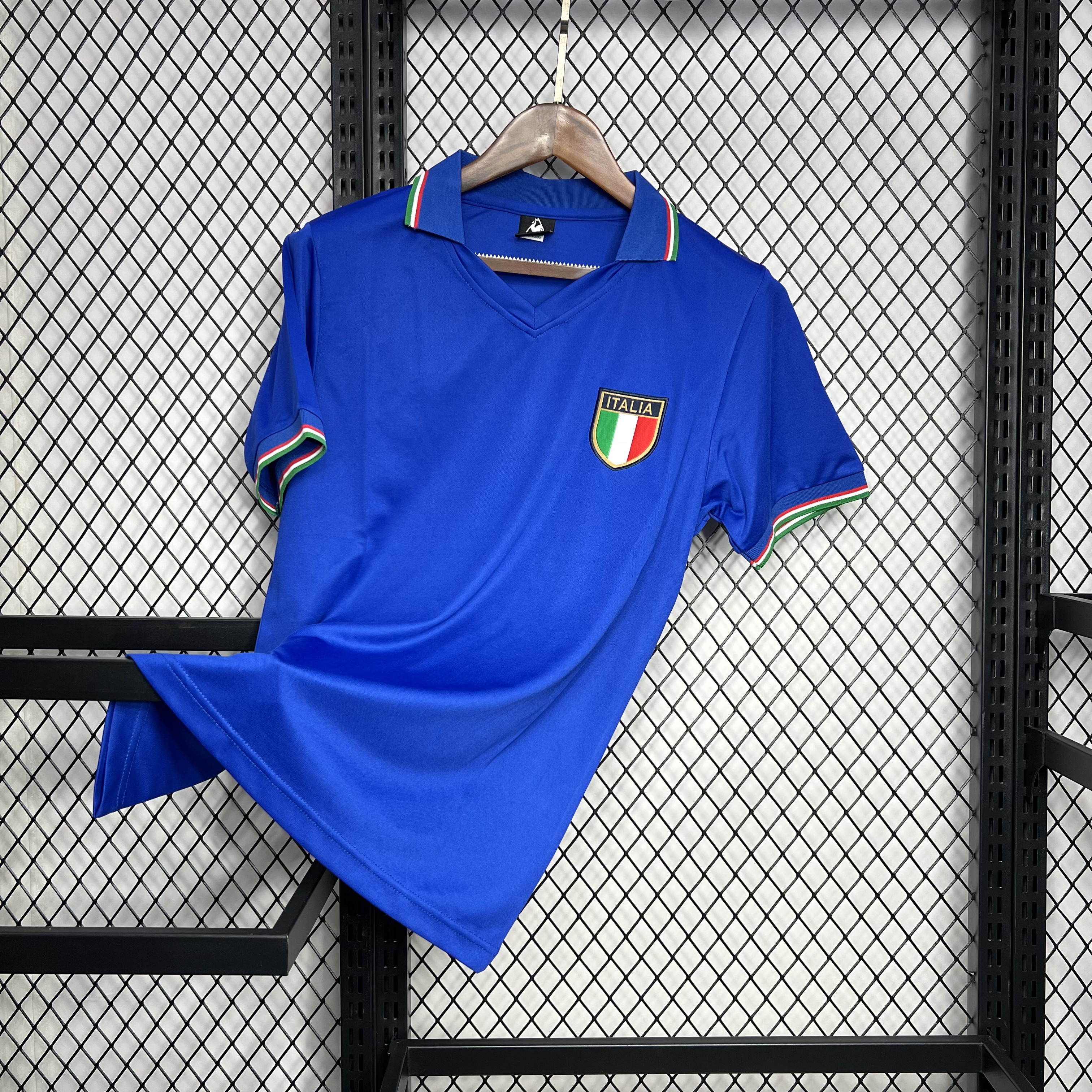 AlphaJersey-Retro Italy 1982 Home Stadium Jersey