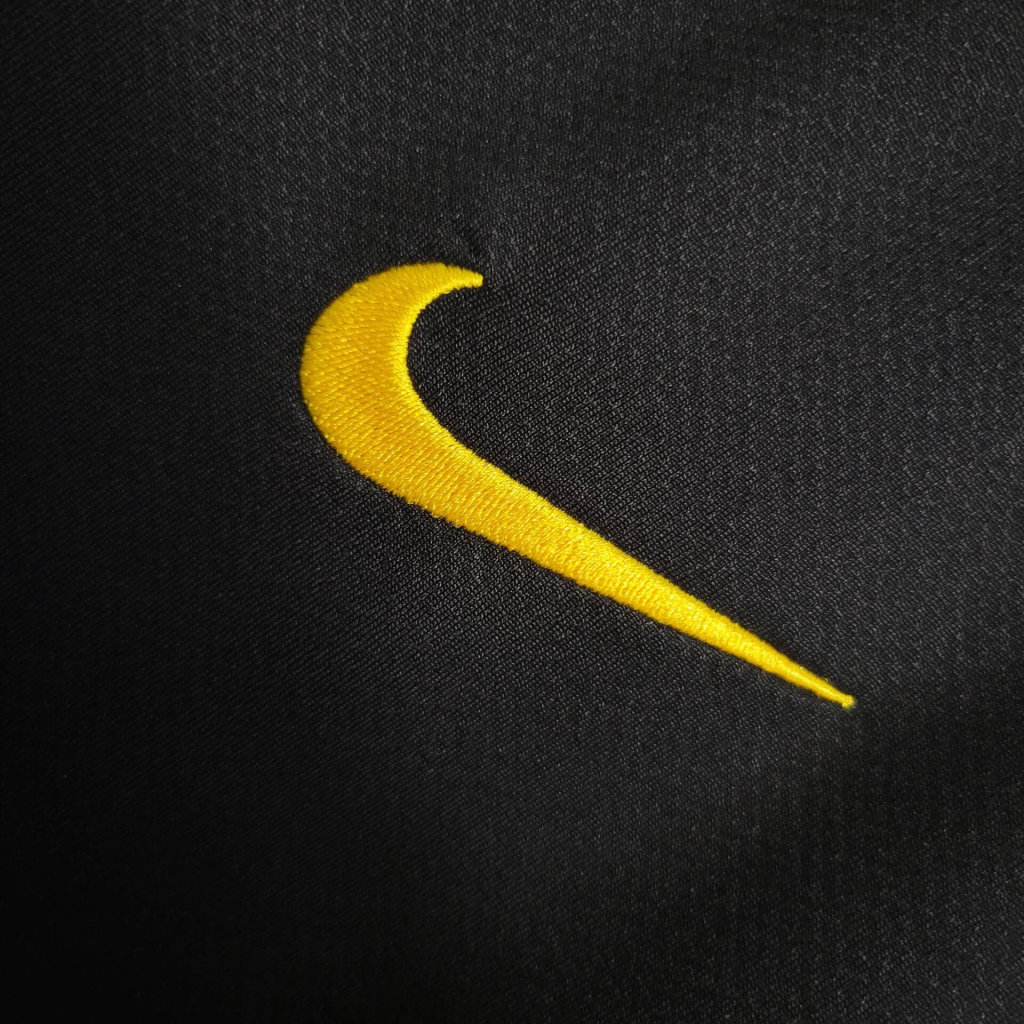 AlphaJersey-Retro Portugal 2006 Away Stadium Jersey