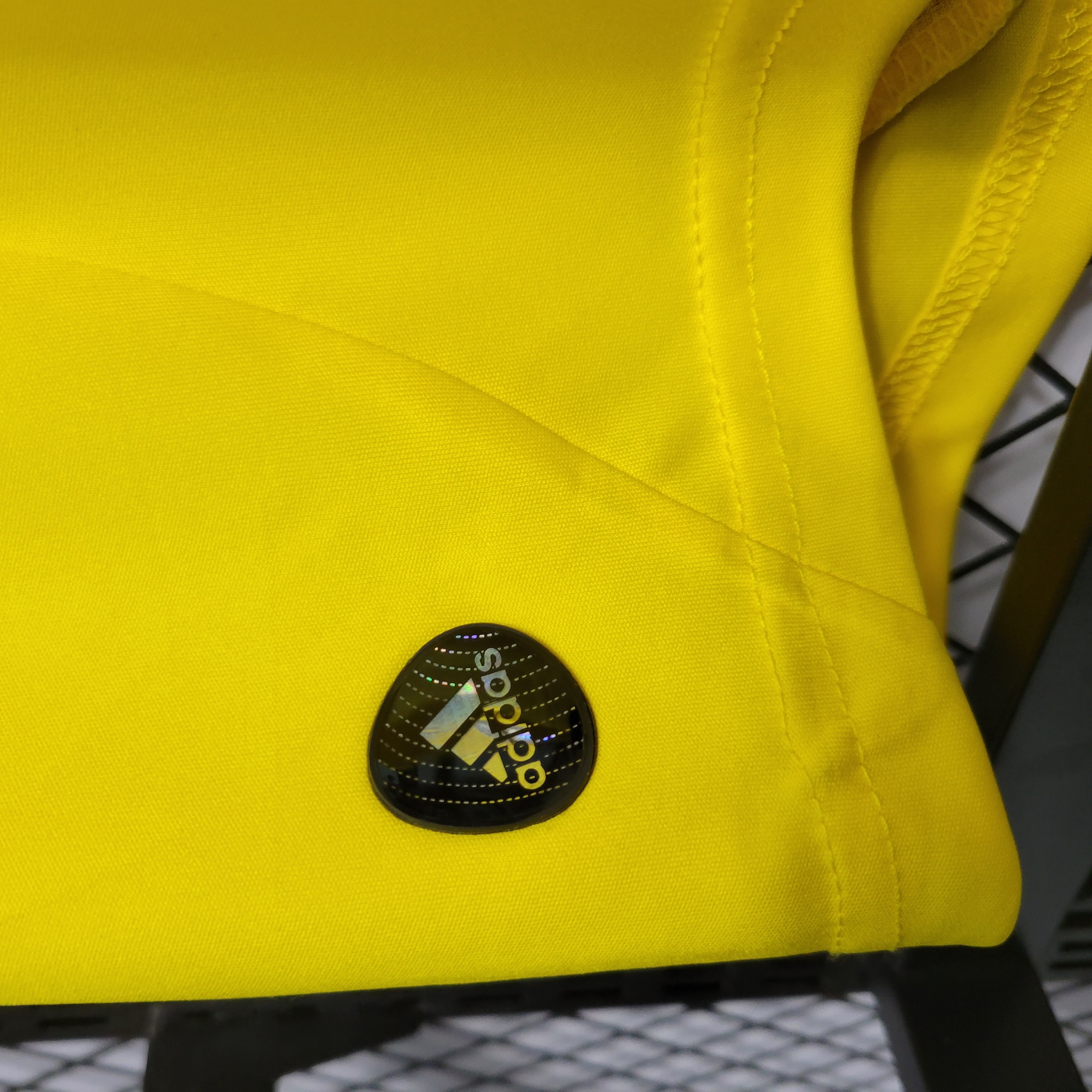 AlphaJersey-Retro Real Madrid 11-12 Yellow Goalkeeper Jersey