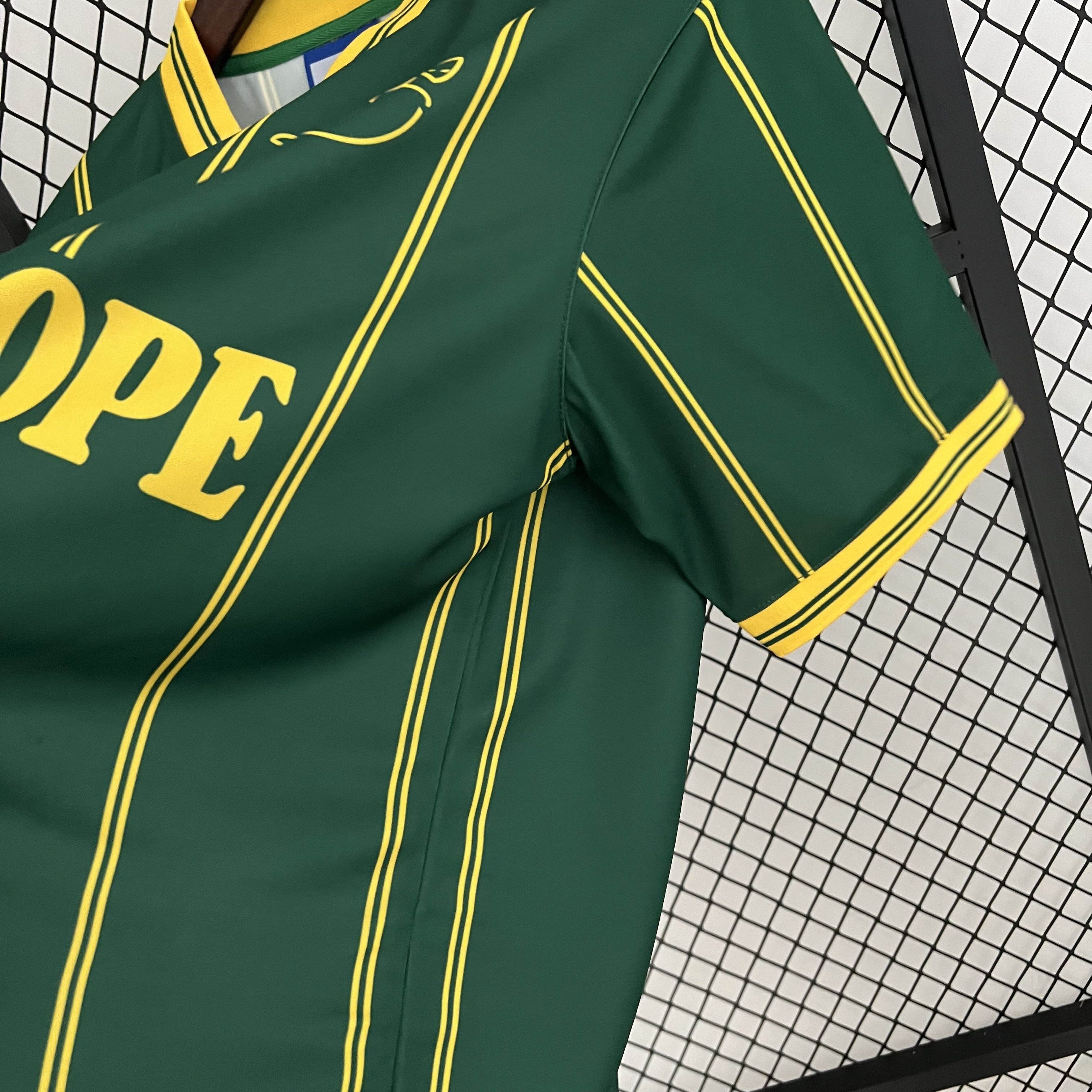 AlphaJersey-Retro Leicester City 1984 Away Jersey