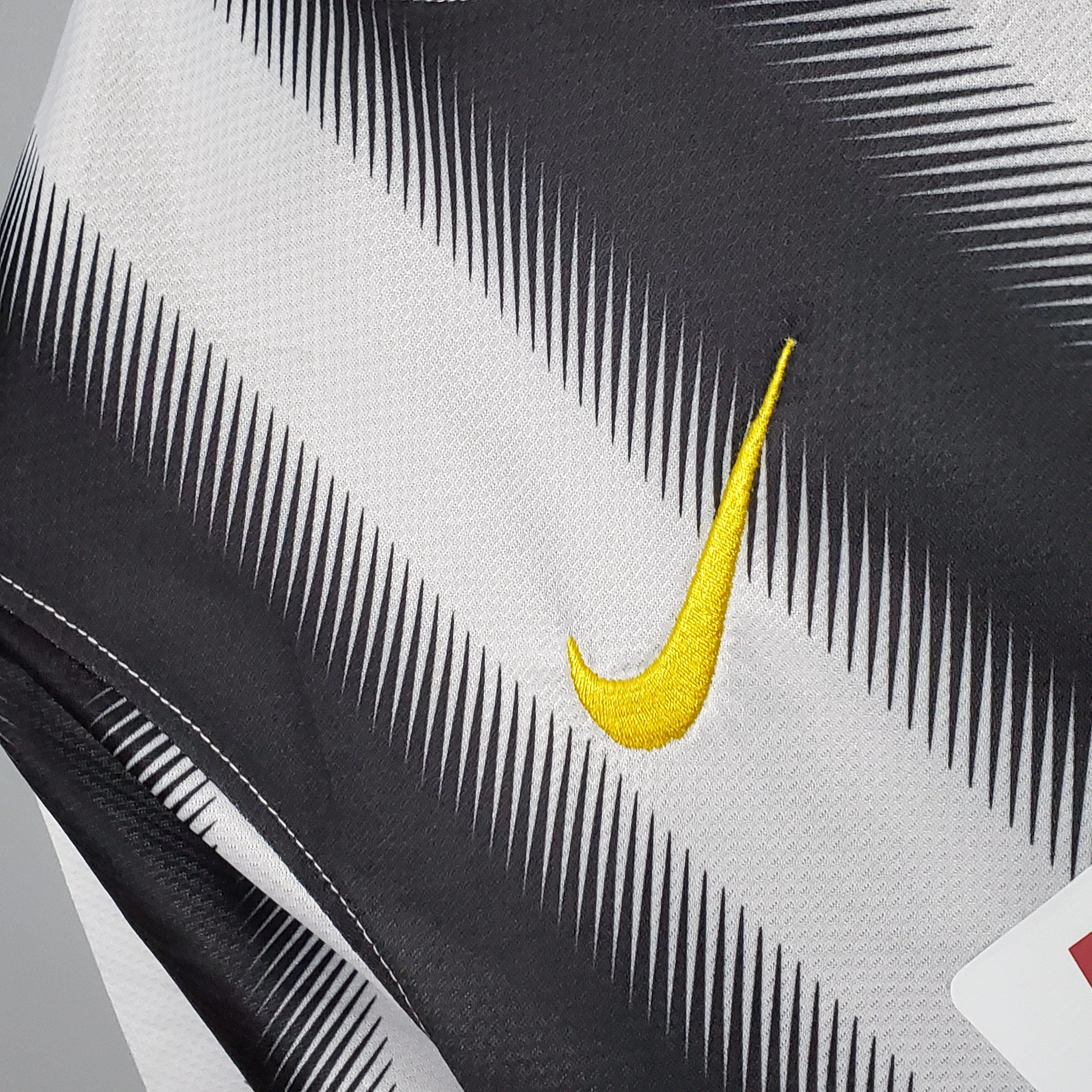 AlphaJersey-Retro Juventus 2011-12 Home Stadium Jersey