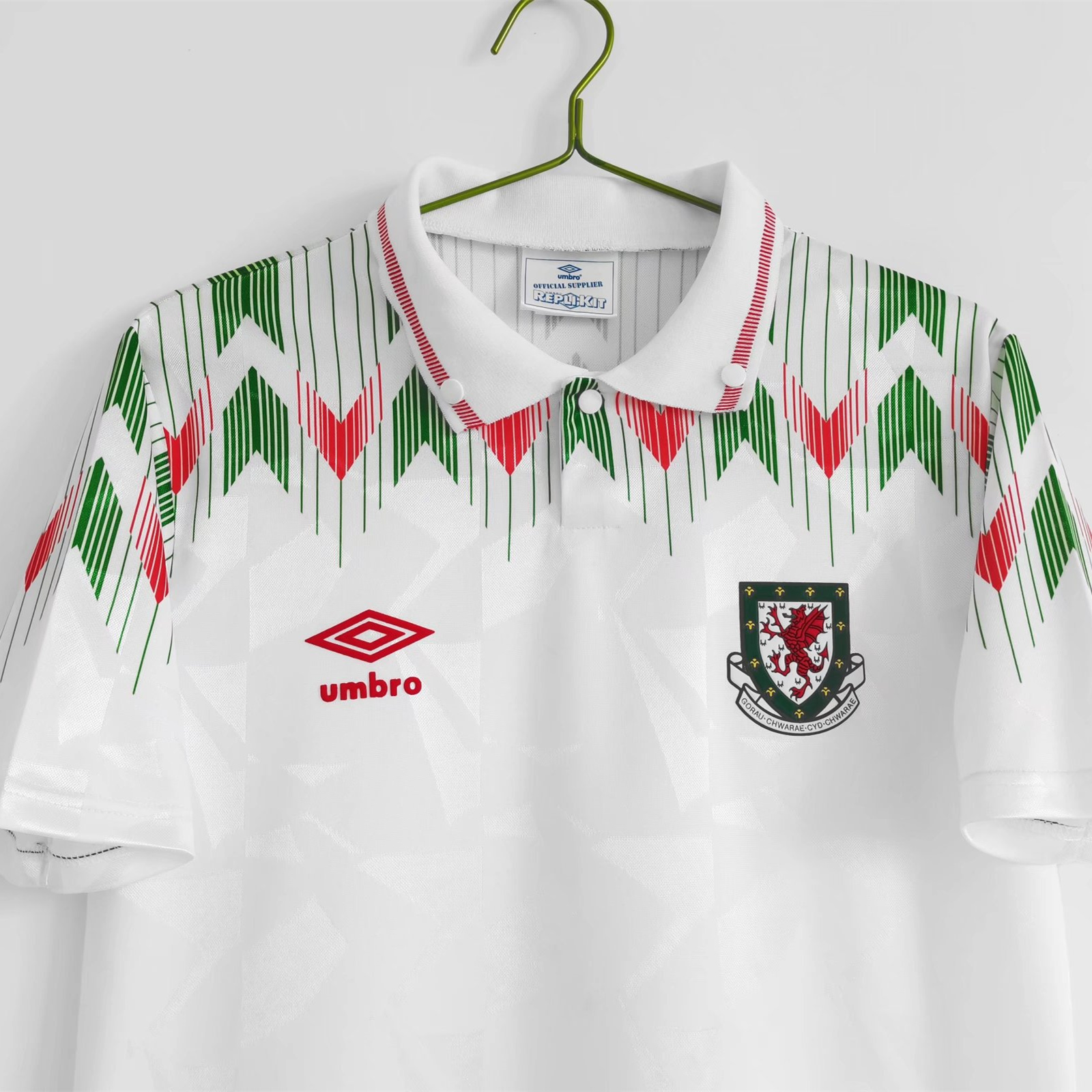 AlphaJersey-Retro Wales 1990-92 Away Stadium Jersey