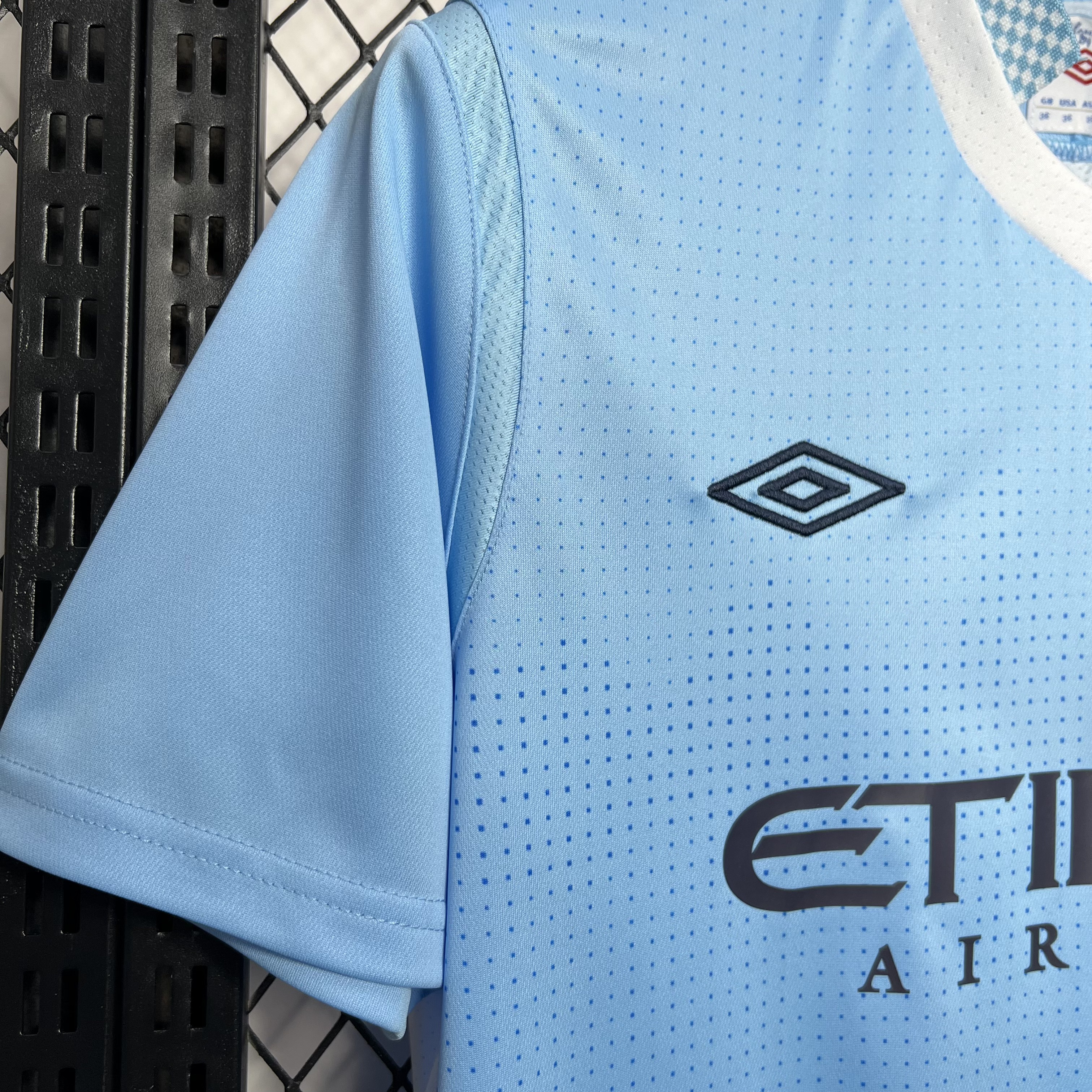 AlphaJersey-Retro Manchester City 2011-12 Home Stadium Jersey