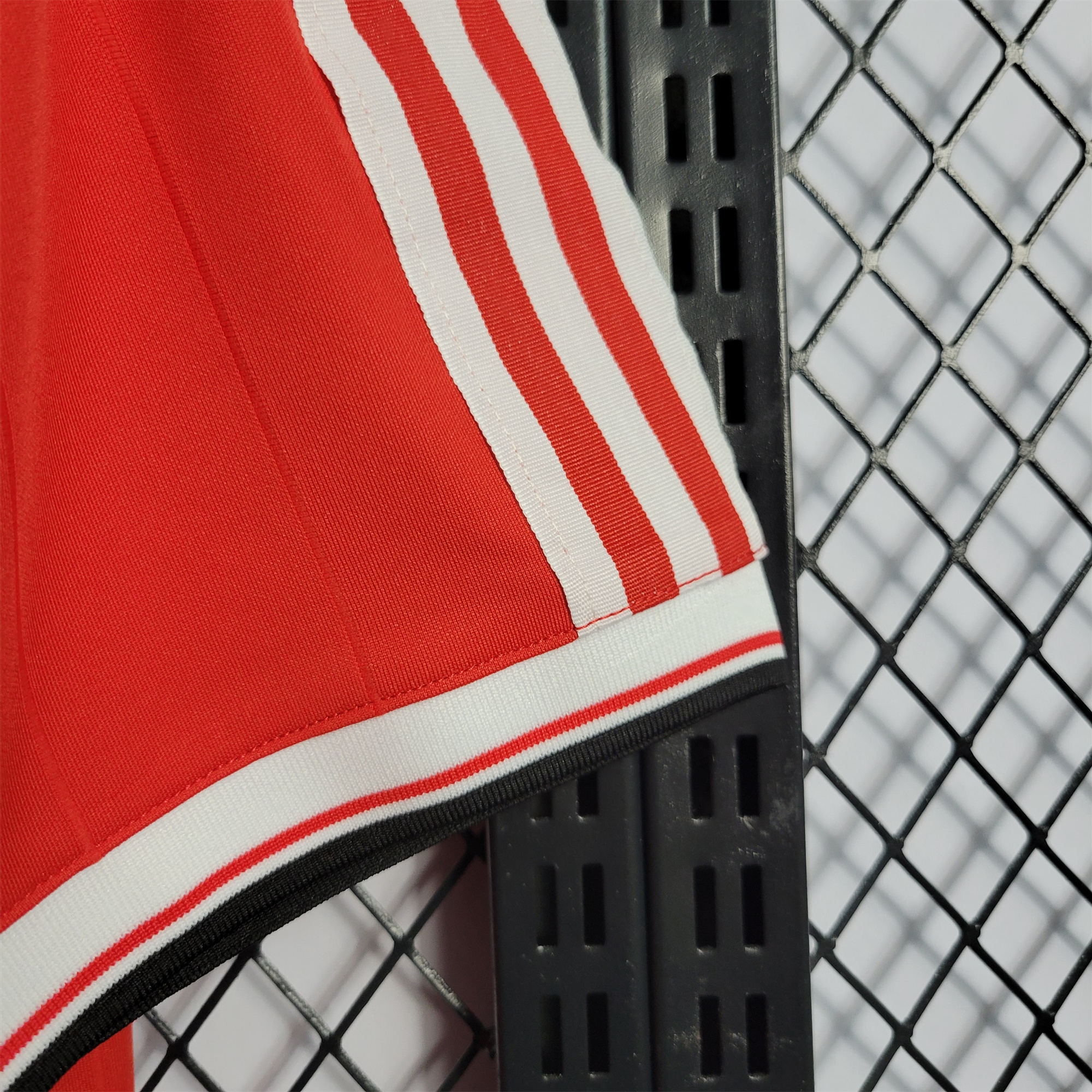 AlphaJersey-Retro Manchester United 83-84 Home Stadium Jersey