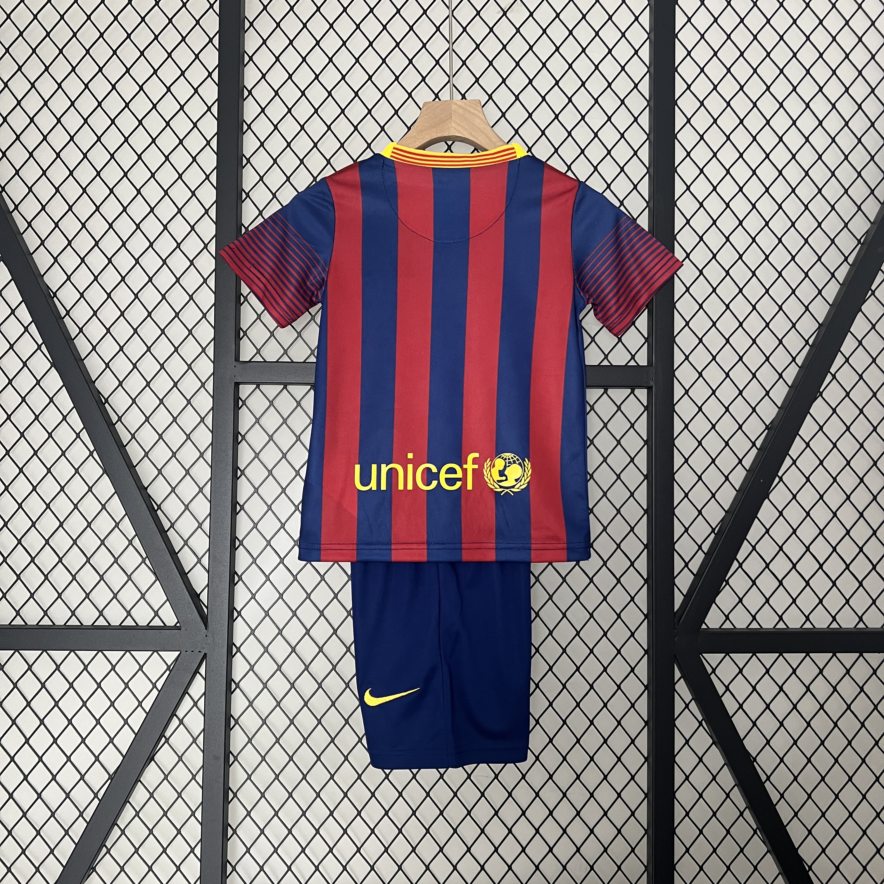 AlphaJersey-Retro Barcelona 2013-14 Home Stadium Kids Kit
