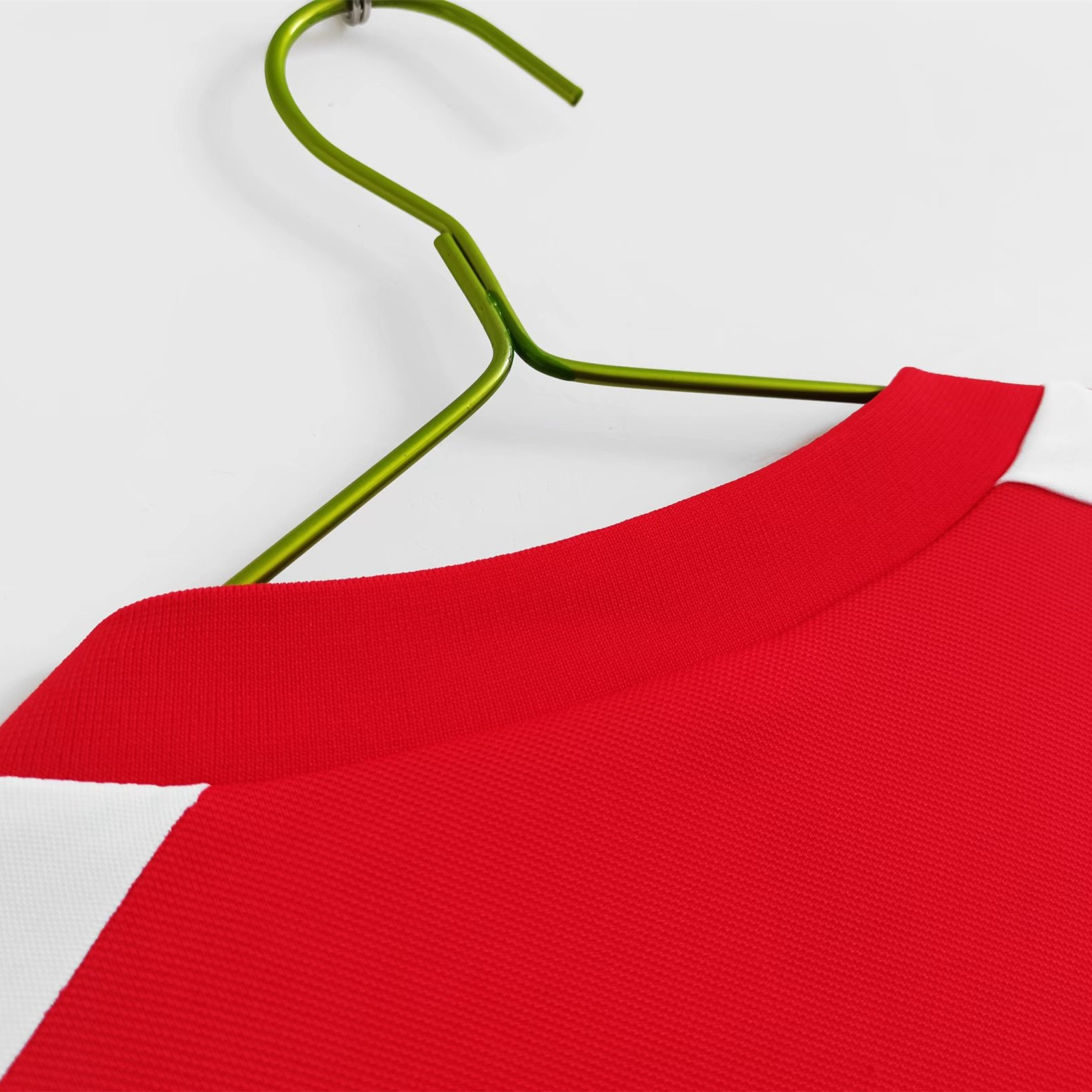 AlphaJersey-Retro Wales 1982 Home Stadium Jersey