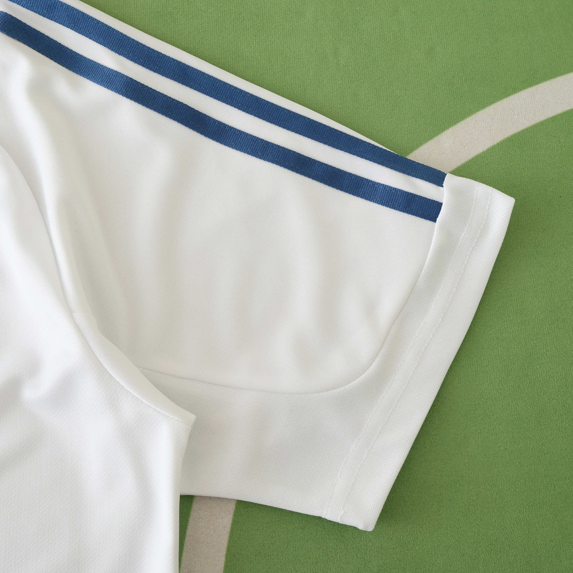 AlphaJersey-Retro Real Madrid 2001-02 Home Jersey