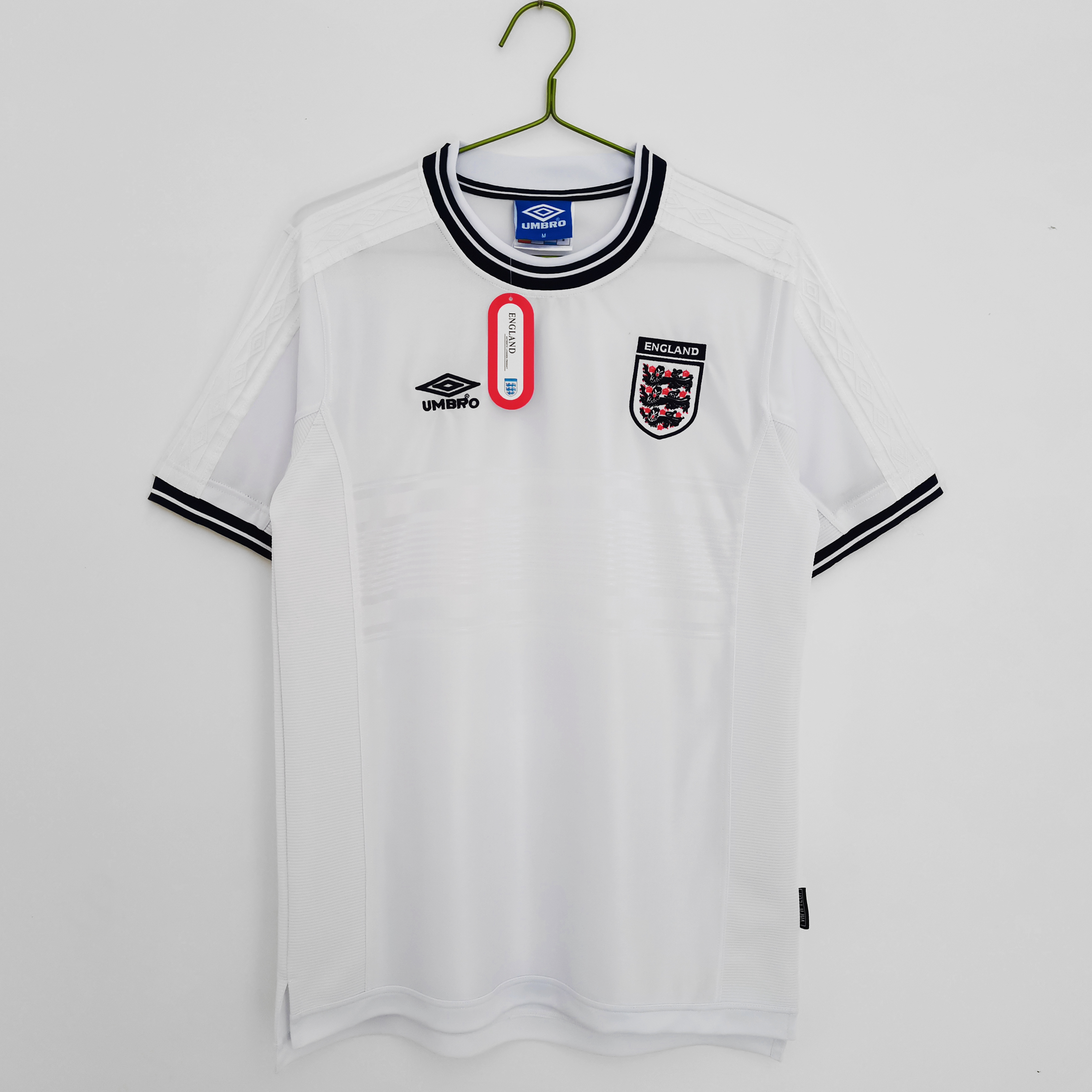 AlphaJersey-Retro England 2000 Home Stadium Jersey