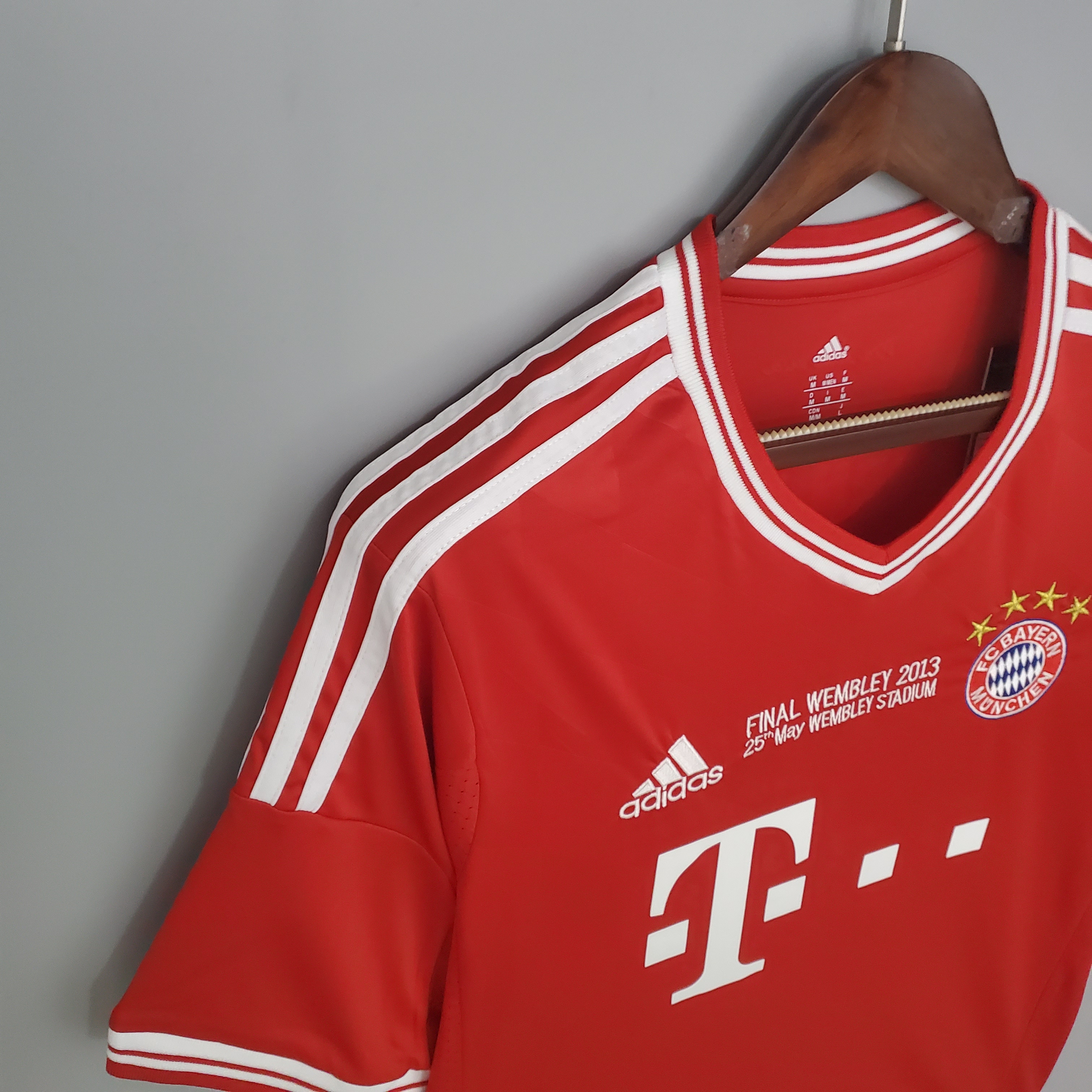 AlphaJersey-Retro Bayern Munich 13-14 Champions League Final Home Stadium Jersey