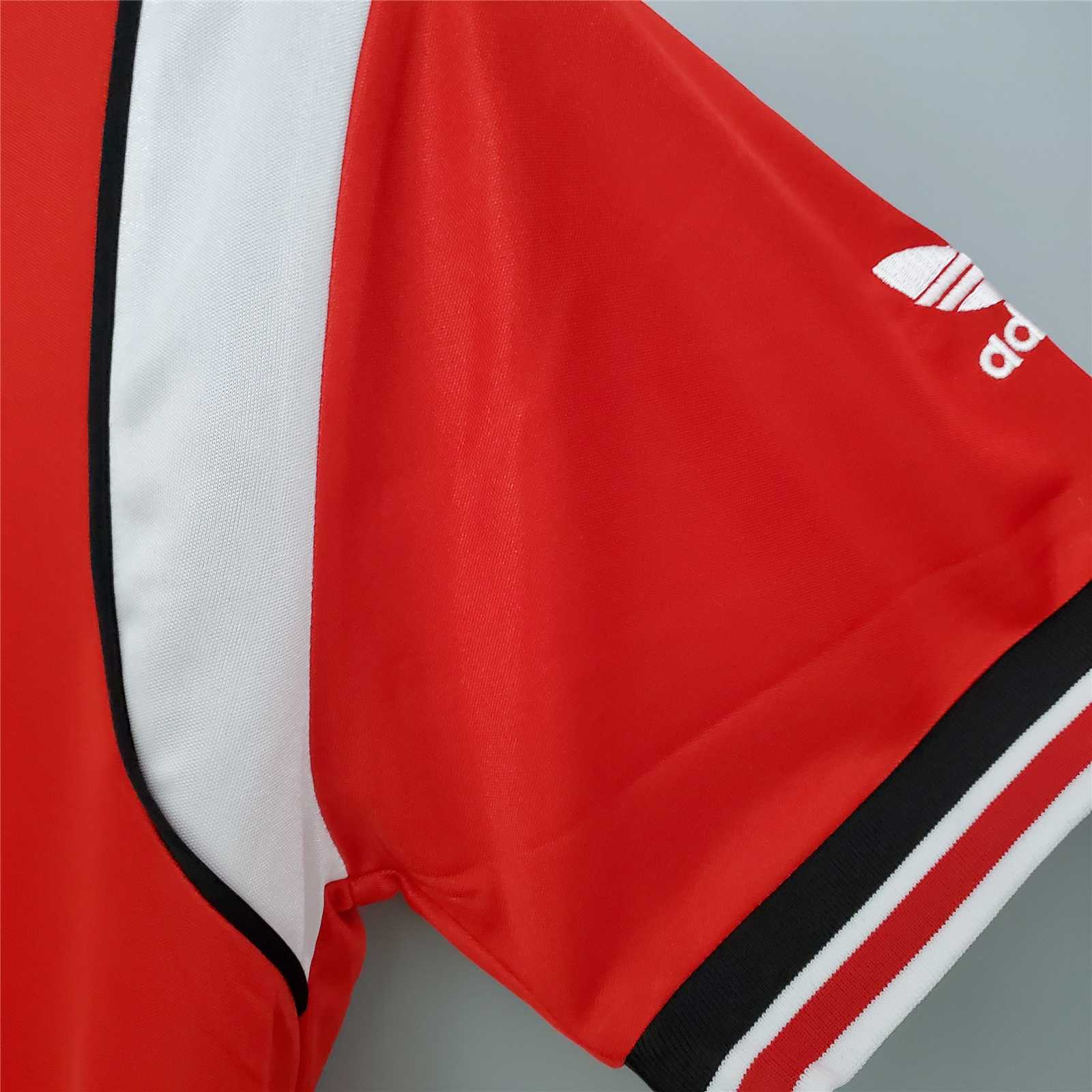 AlphaJersey-Retro Manchester United 85-86 Home Stadium Jersey