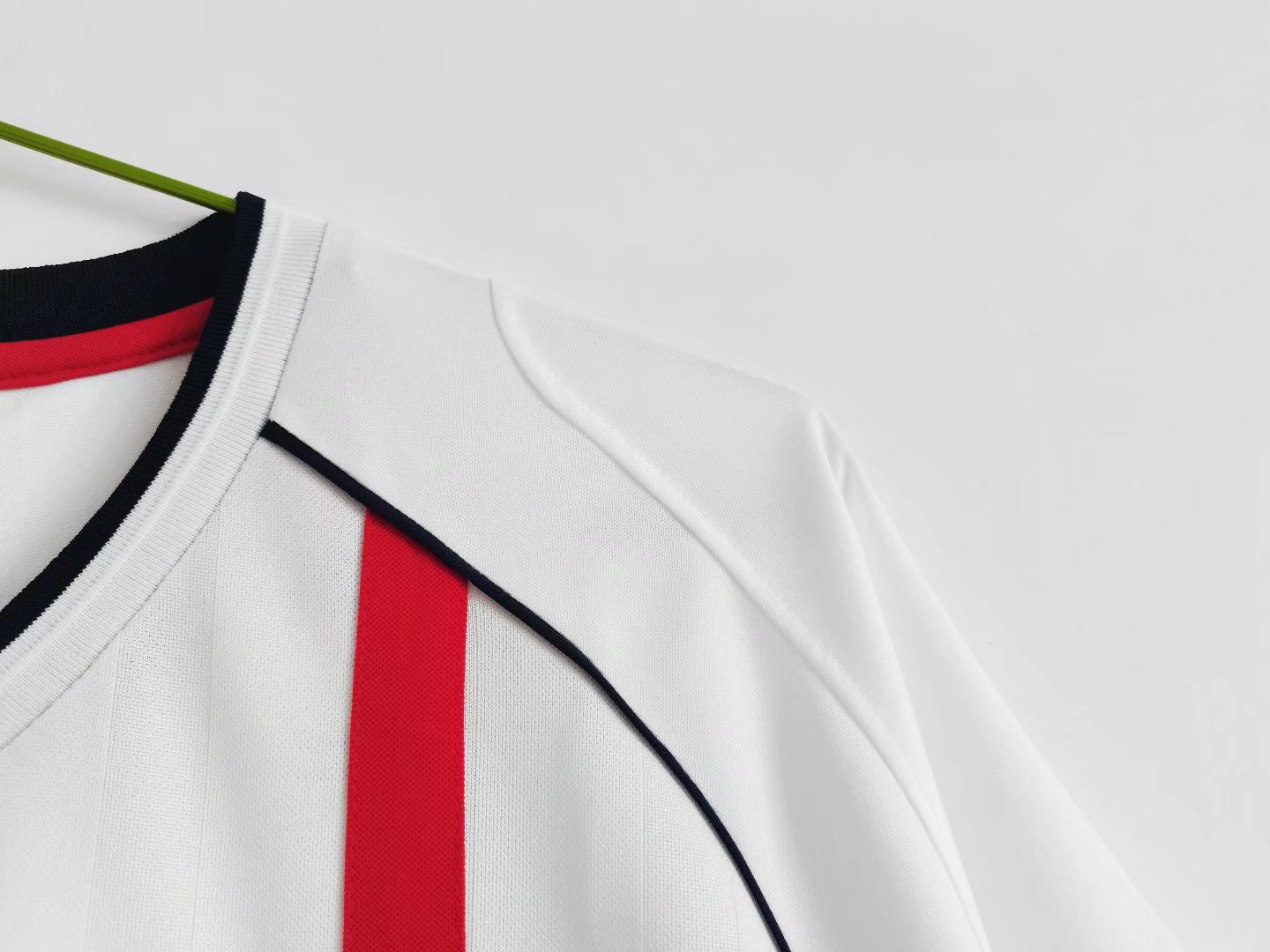 AlphaJersey-Retro England 2002 Home Stadium Jersey