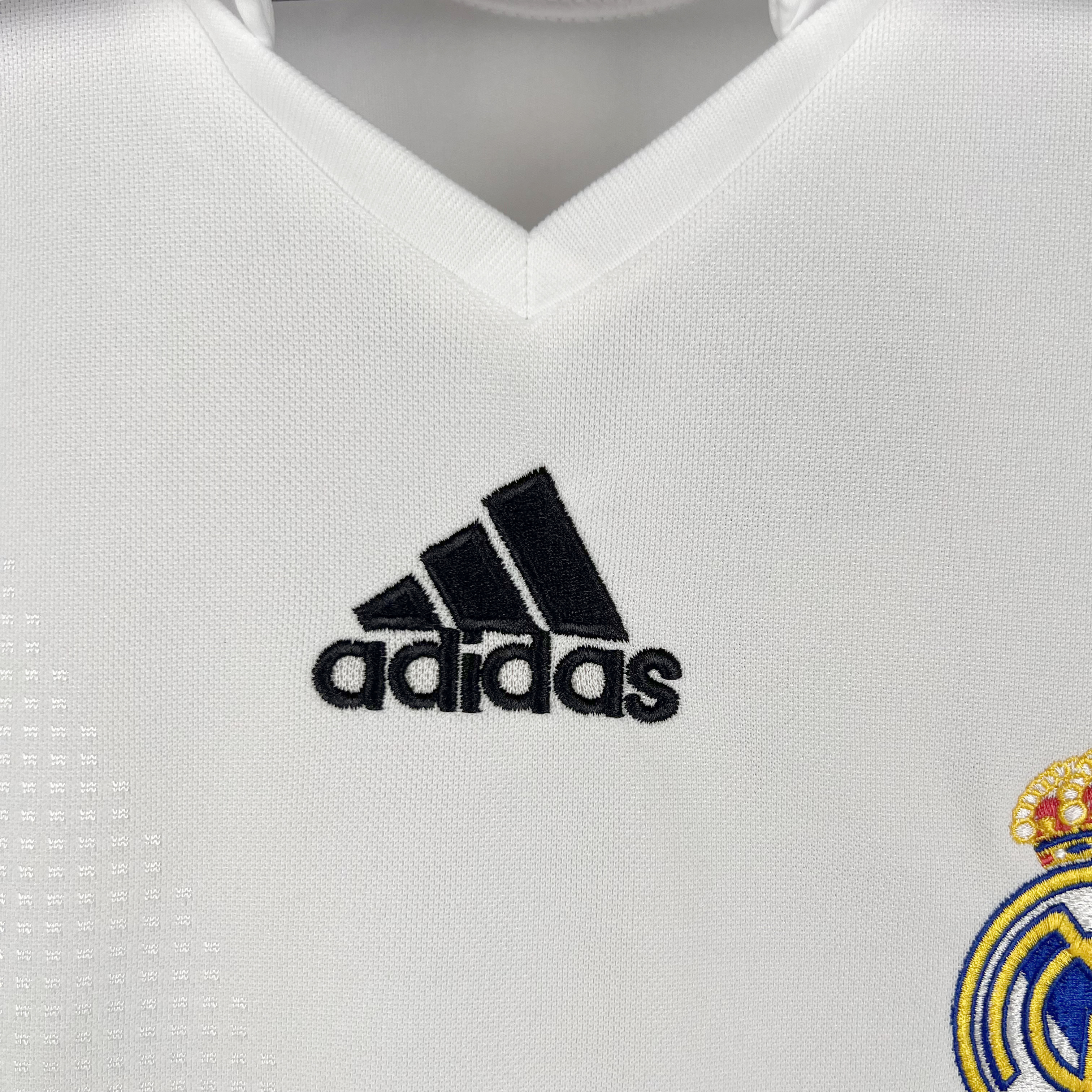 AlphaJersey-Retro Real Madrid 08-09 Home Stadium Jersey