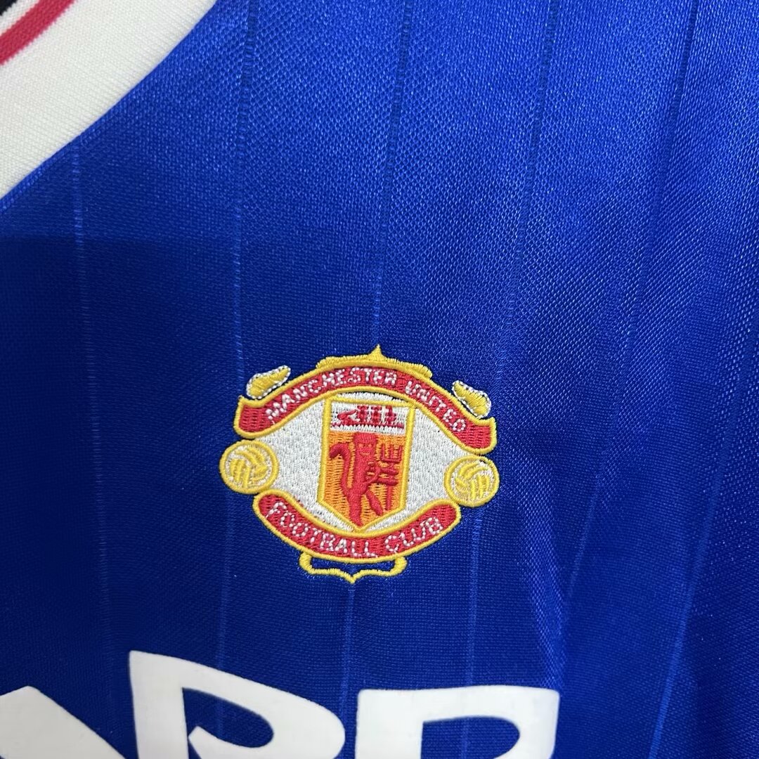 AlphaJersey-Retro Manchester United 82-83 Third Jersey